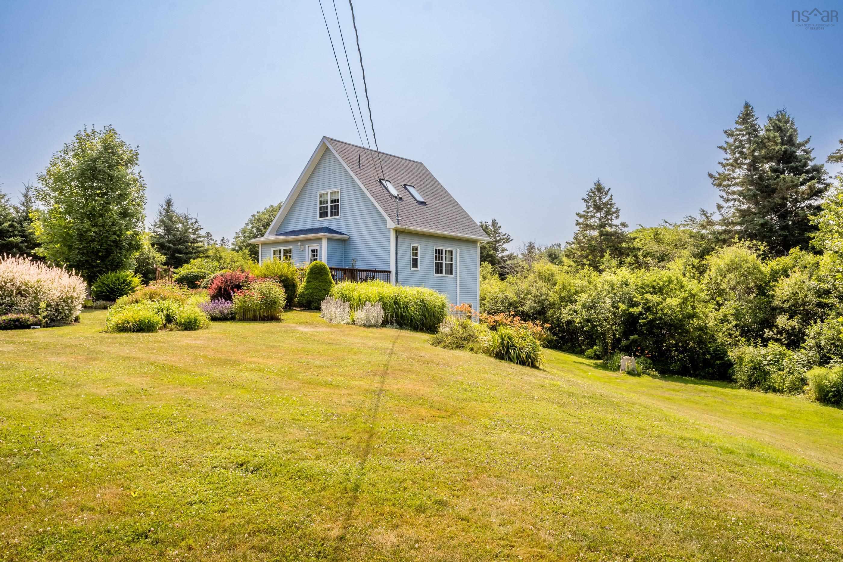 $415,000.00: 40 Wall Street, Canada Creek