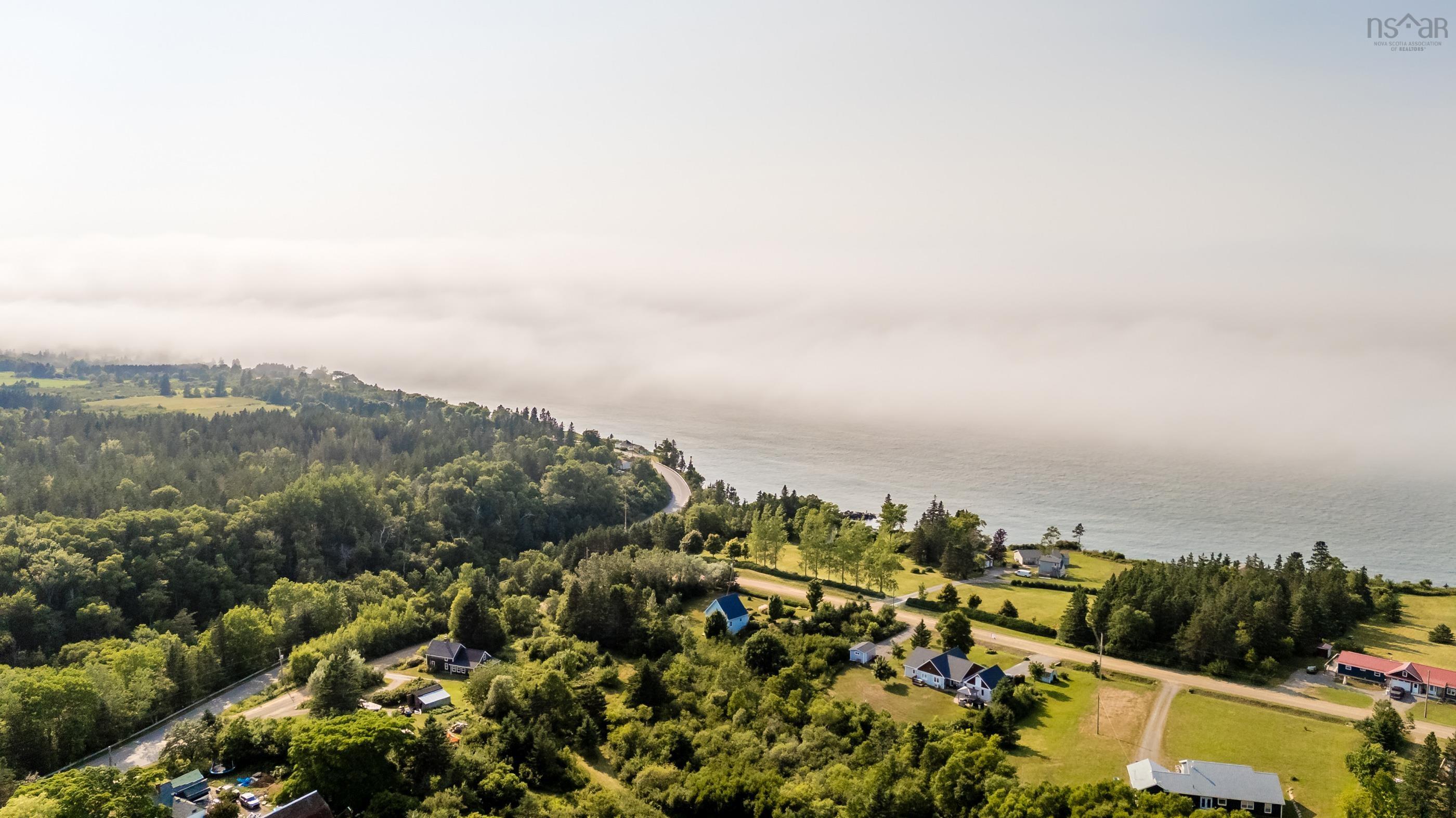 $415,000.00: 40 Wall Street, Canada Creek