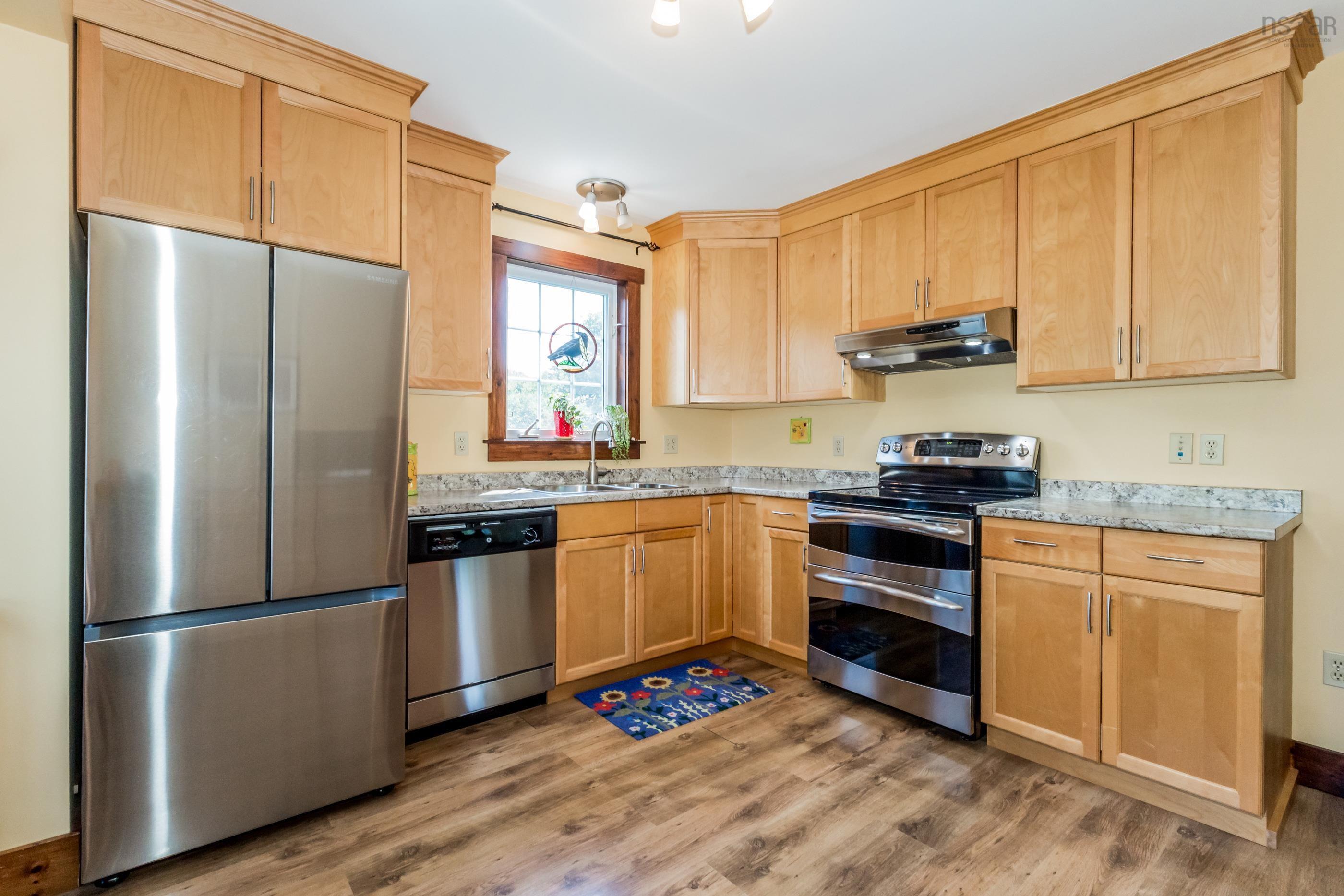 $415,000.00: 40 Wall Street, Canada Creek