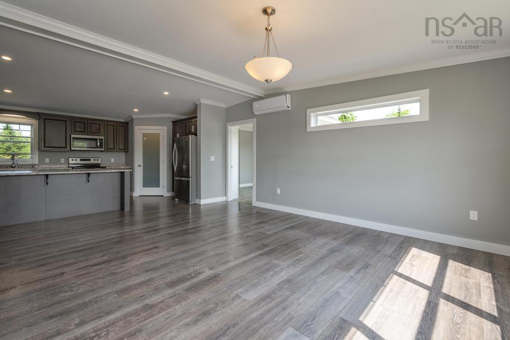 $650,000.00: 210 Keltic Drive, Lawrencetown