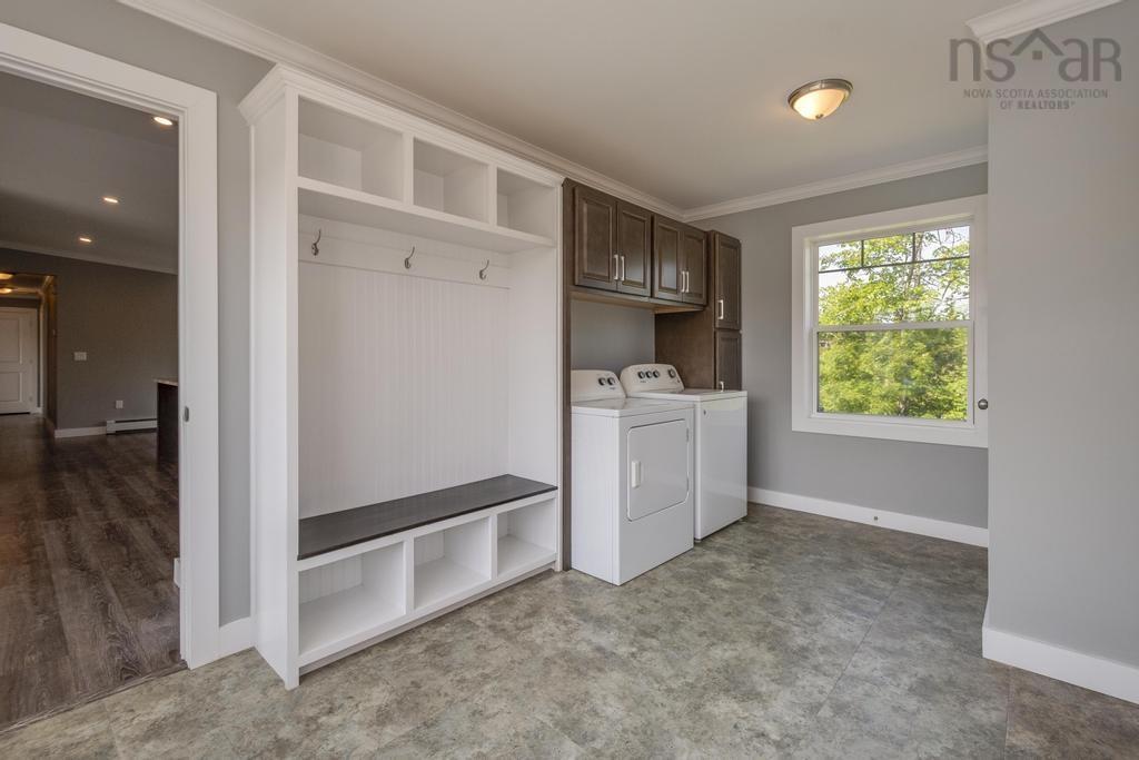 $650,000.00: 210 Keltic Drive, Lawrencetown