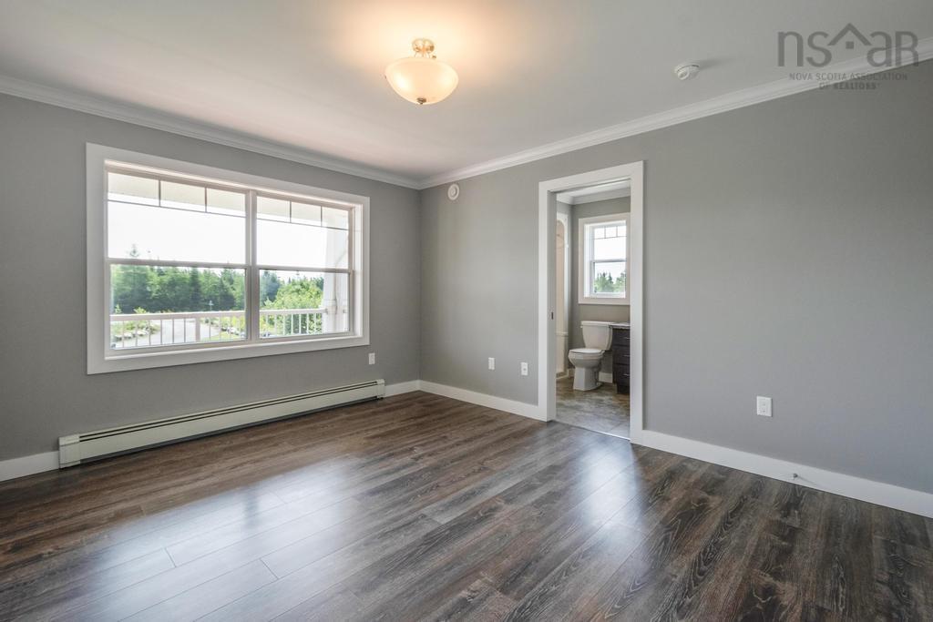 $650,000.00: 210 Keltic Drive, Lawrencetown