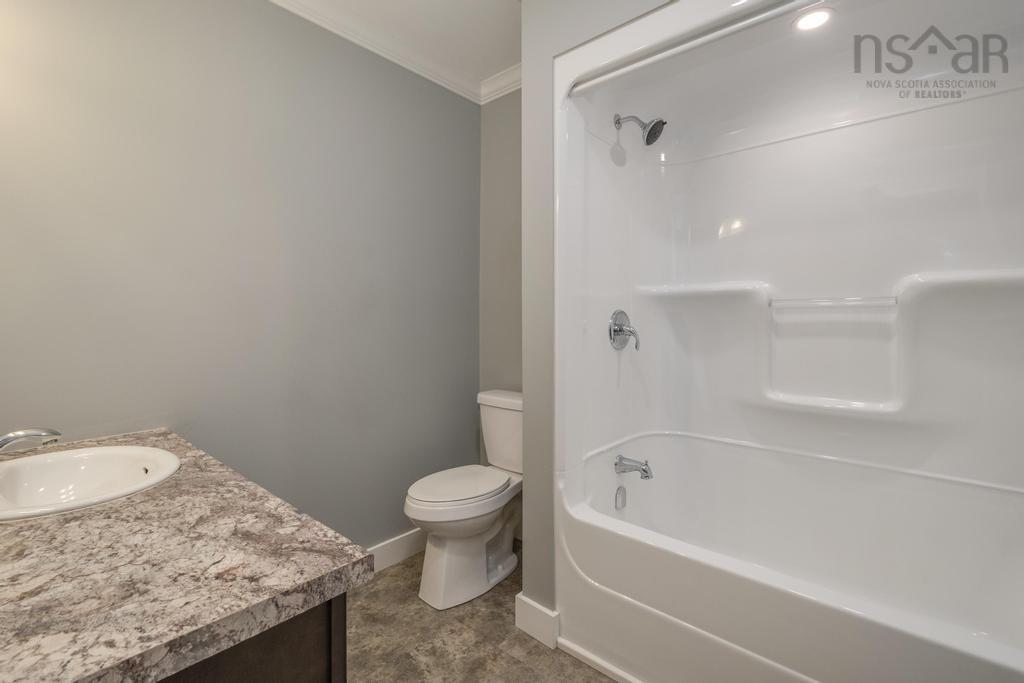 $650,000.00: 210 Keltic Drive, Lawrencetown