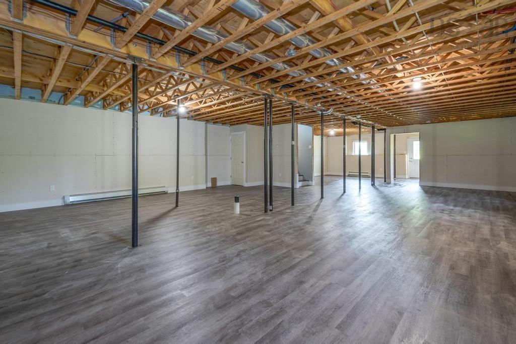 $650,000.00: 210 Keltic Drive, Lawrencetown