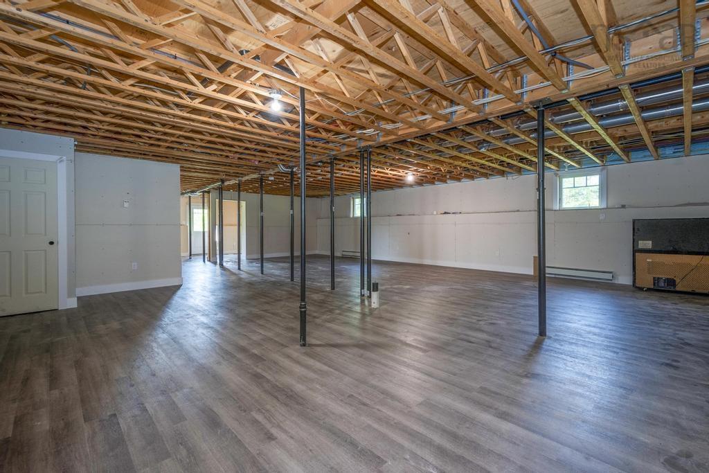 $650,000.00: 210 Keltic Drive, Lawrencetown