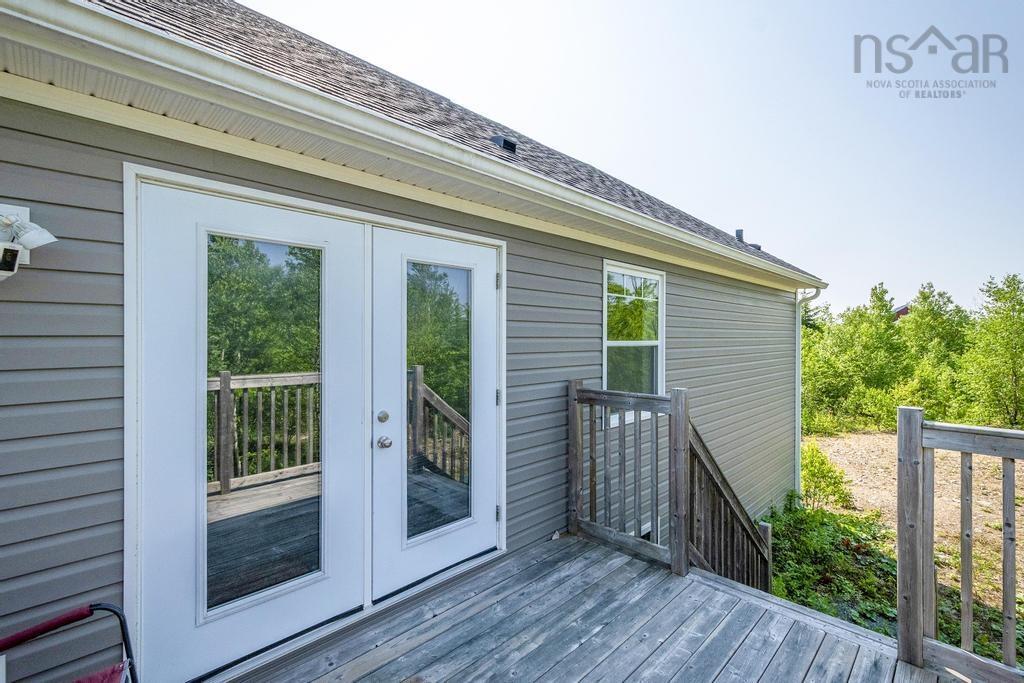 $650,000.00: 210 Keltic Drive, Lawrencetown