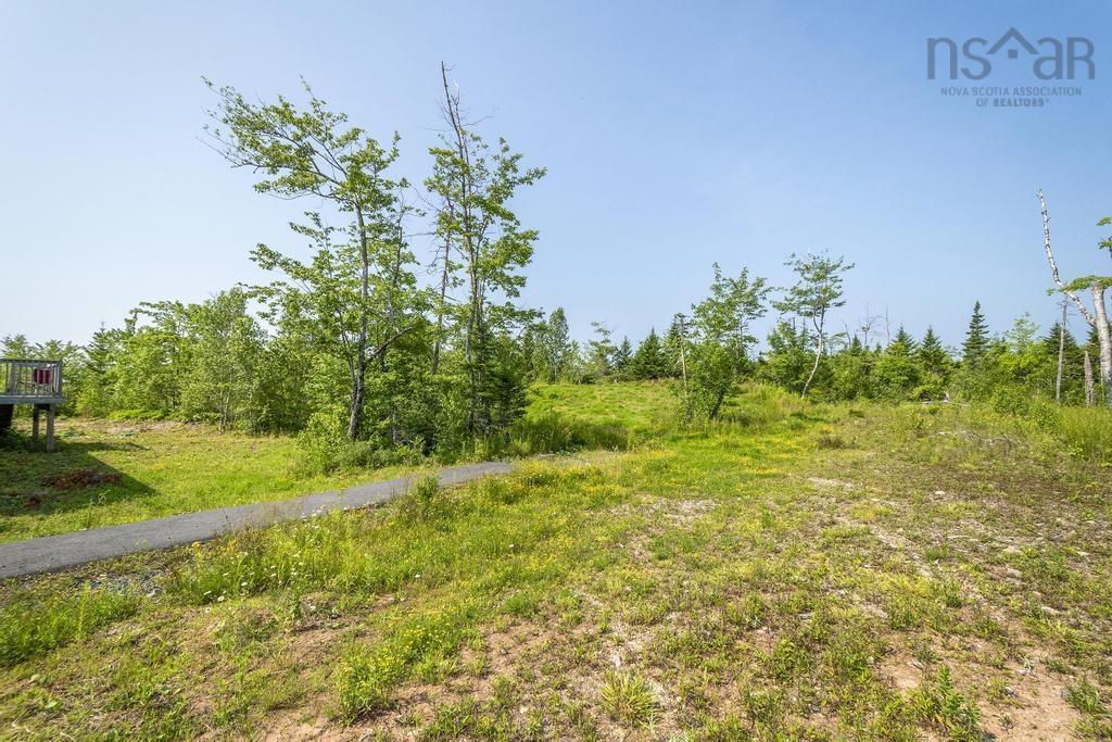 $650,000.00: 210 Keltic Drive, Lawrencetown