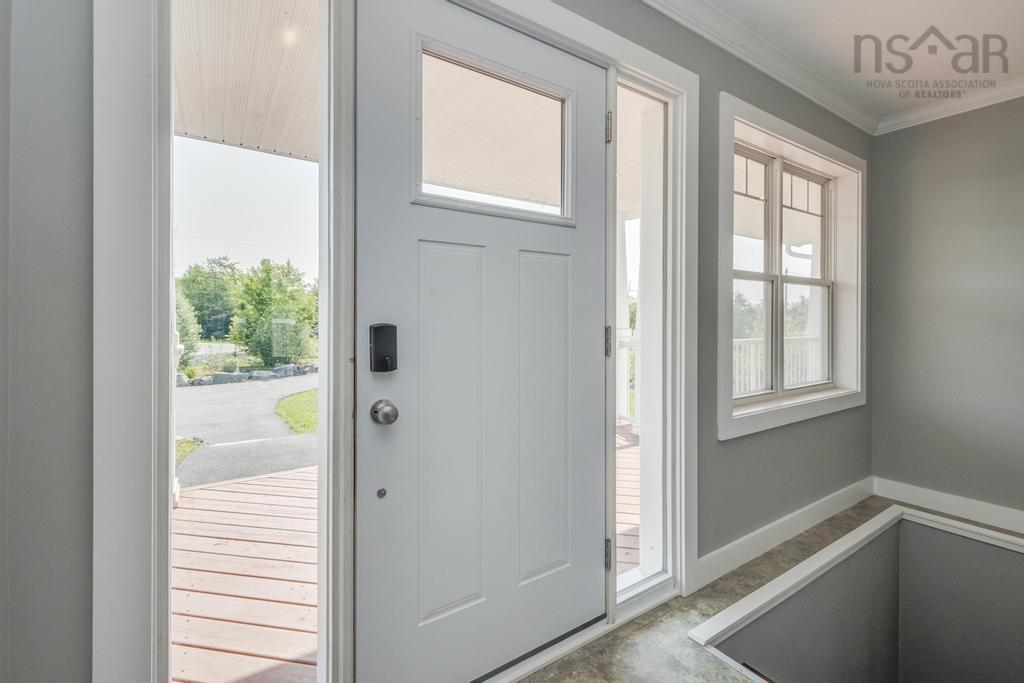 $650,000.00: 210 Keltic Drive, Lawrencetown