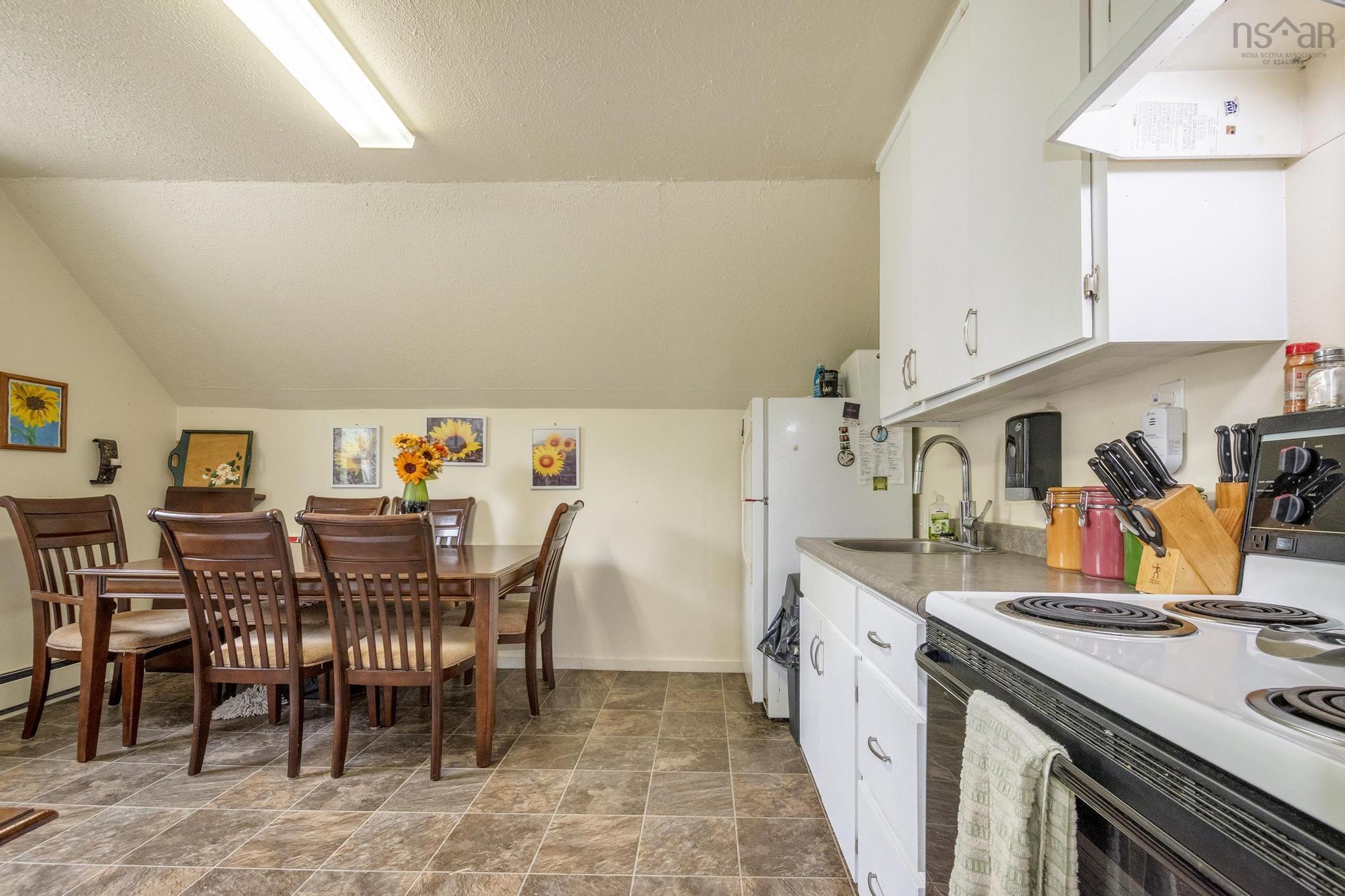 $329,900.00: 3675 Highway 3, Brooklyn