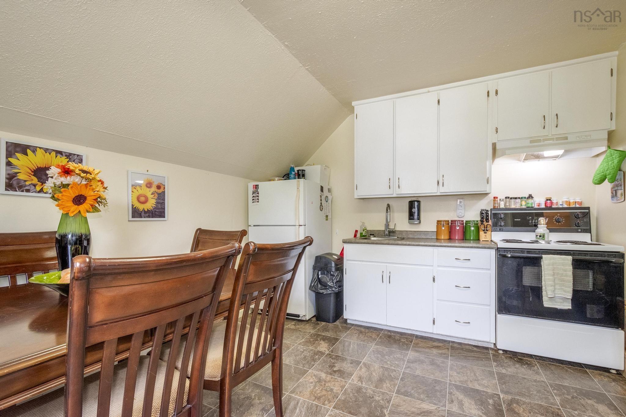 $329,900.00: 3675 Highway 3, Brooklyn