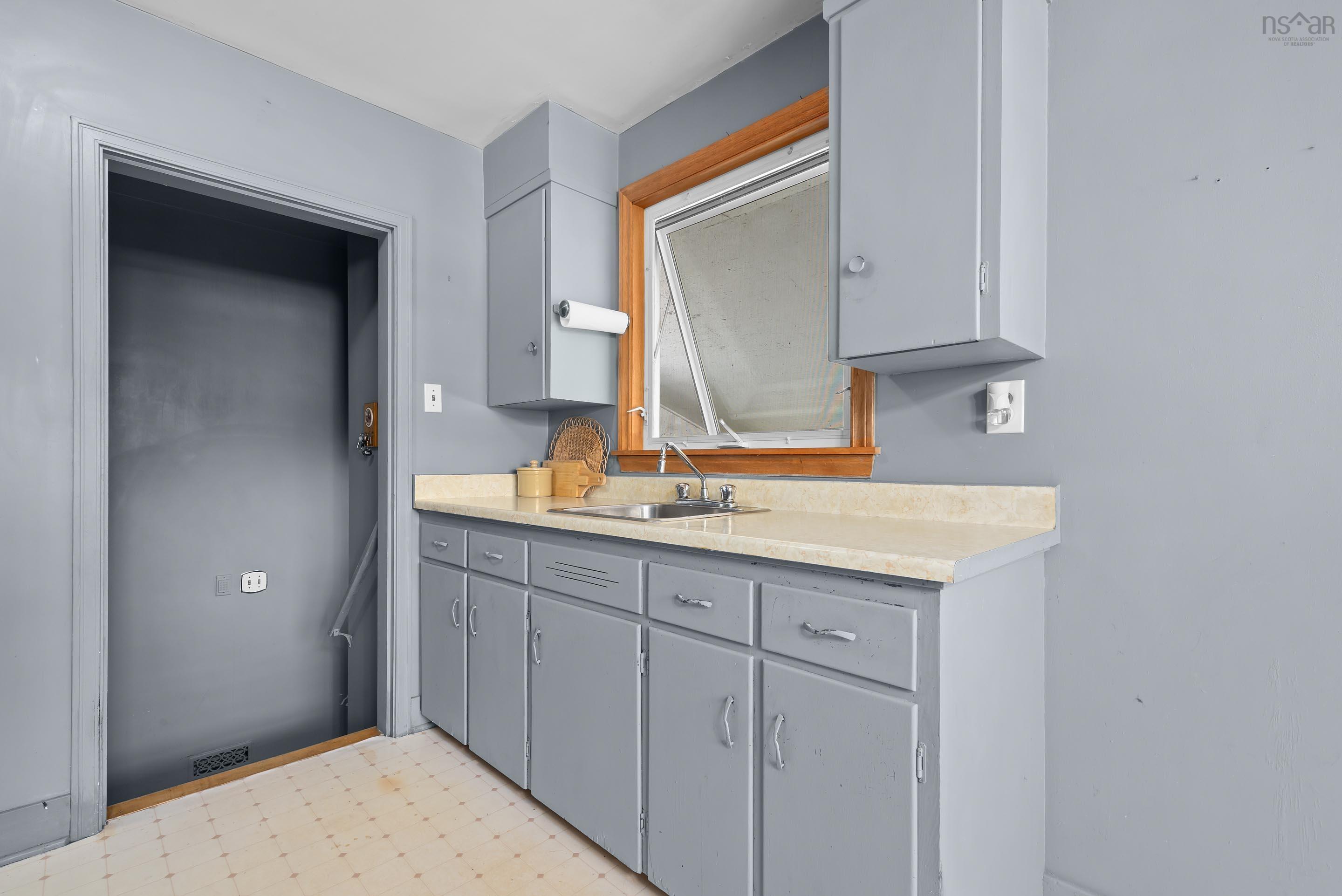 $399,900.00: 104 Symonds Street, Dartmouth