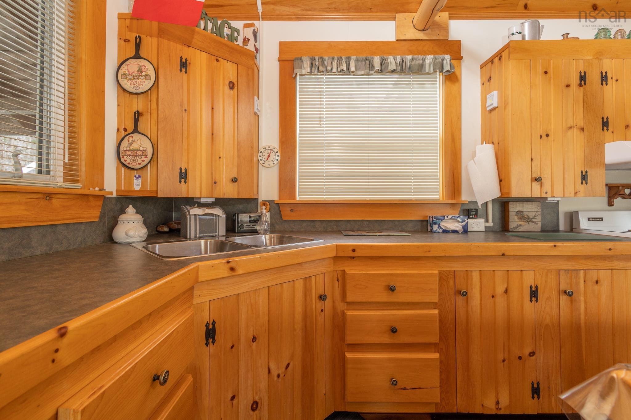 $425,000.00: 790 Depot Road, East Kemptville