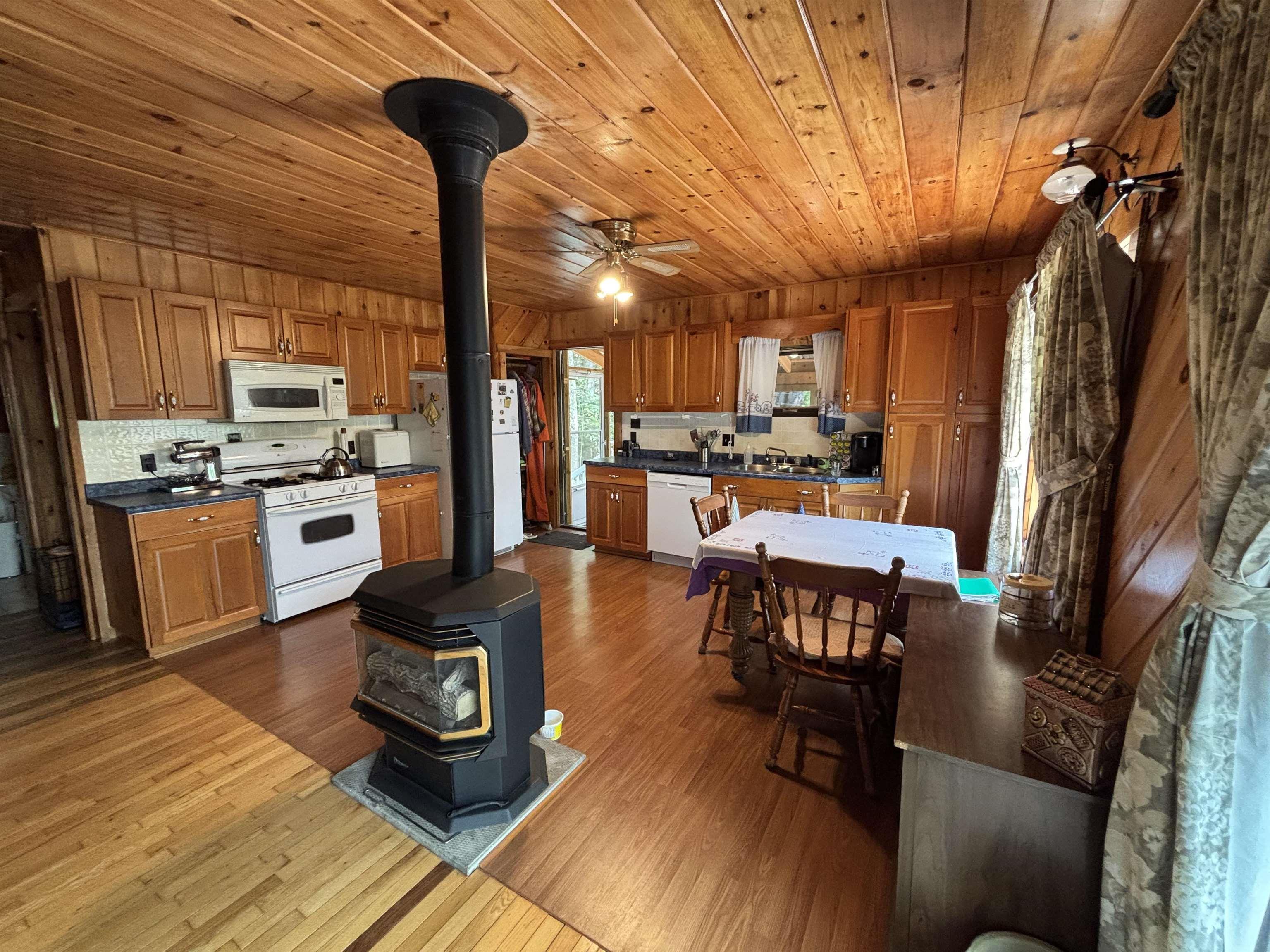 $349,900.00: 222 Dean Lake Road, Westfield