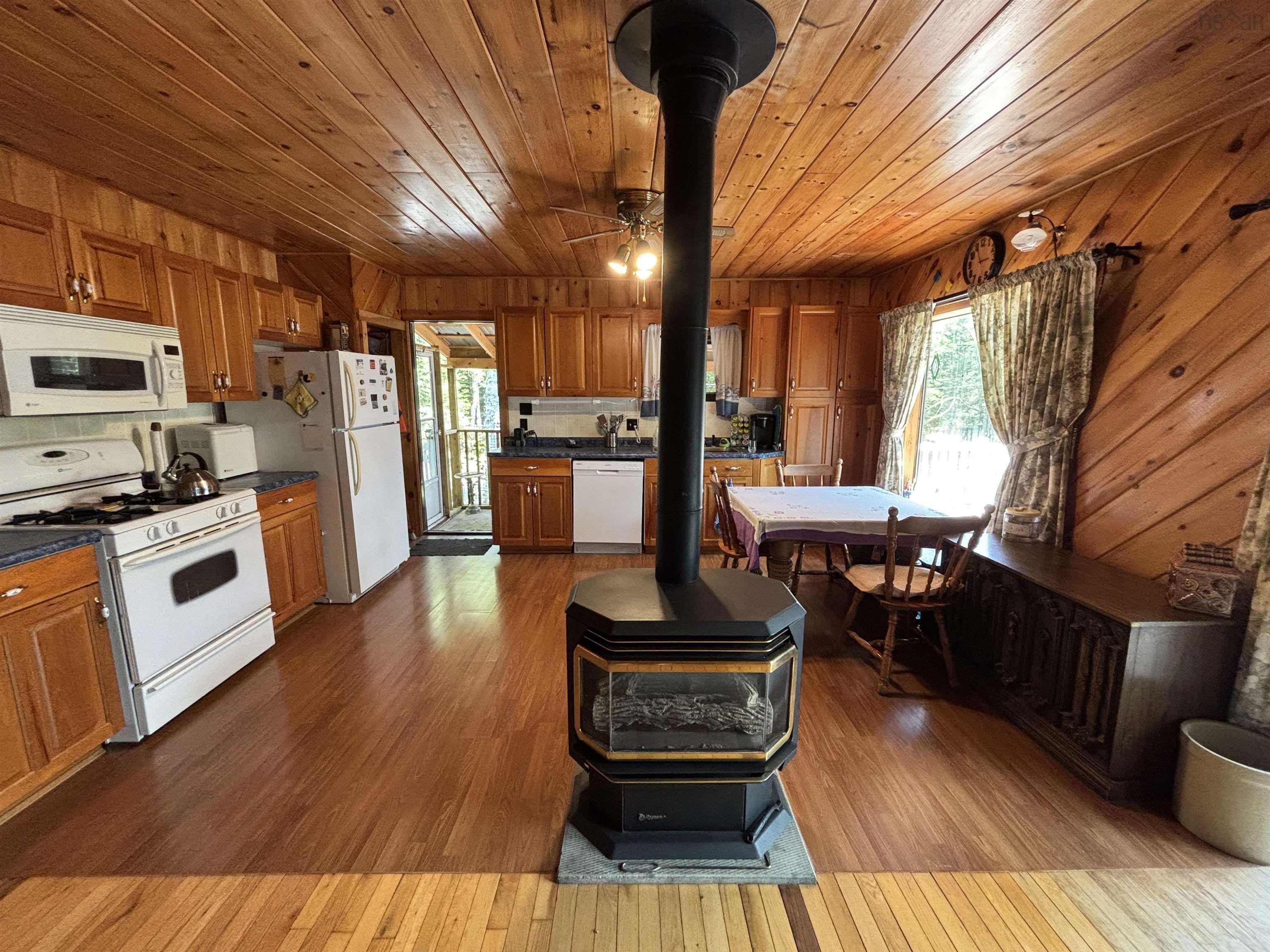 $349,900.00: 222 Dean Lake Road, Westfield