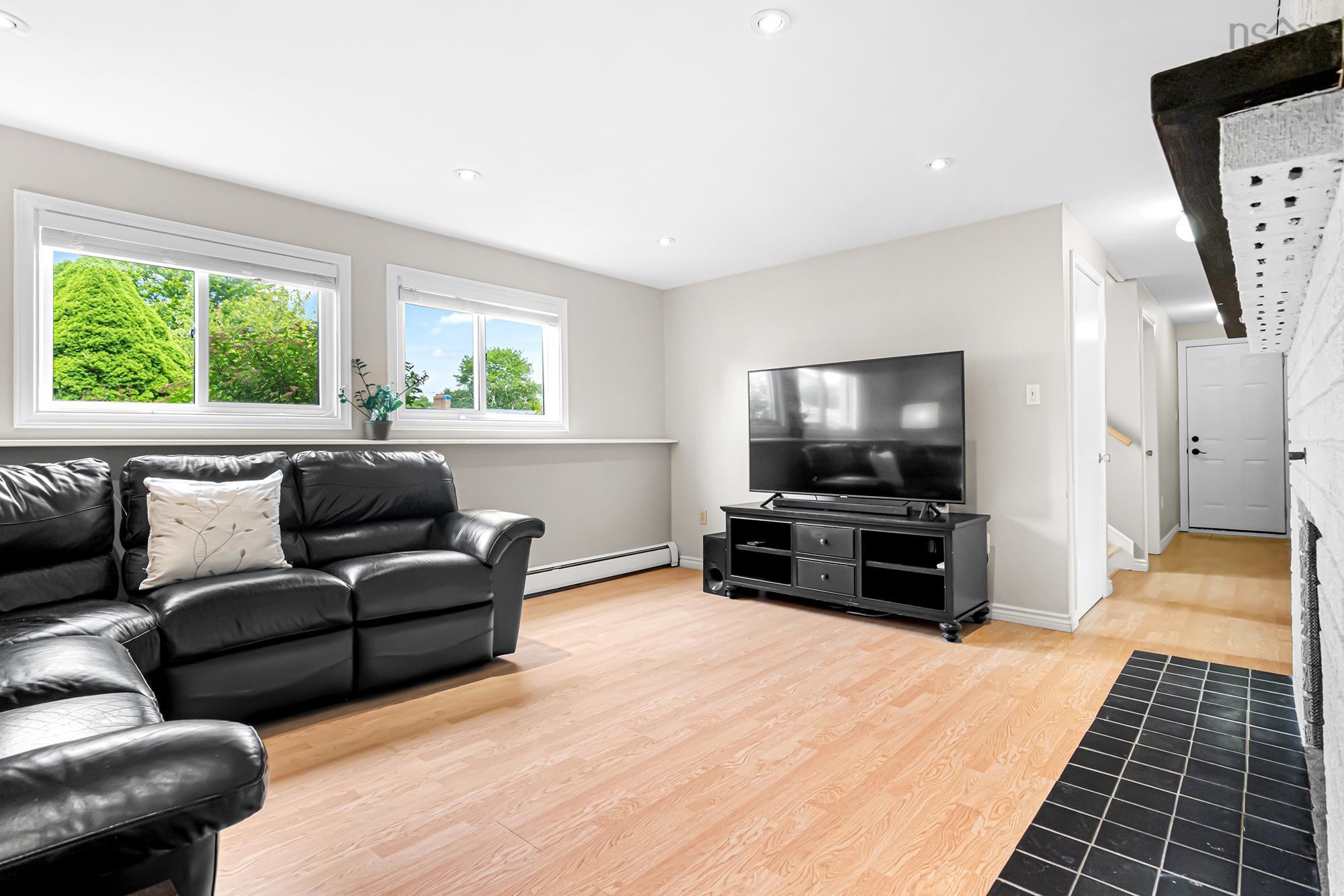 $589,900.00: 68 Hannebury Drive, Dartmouth