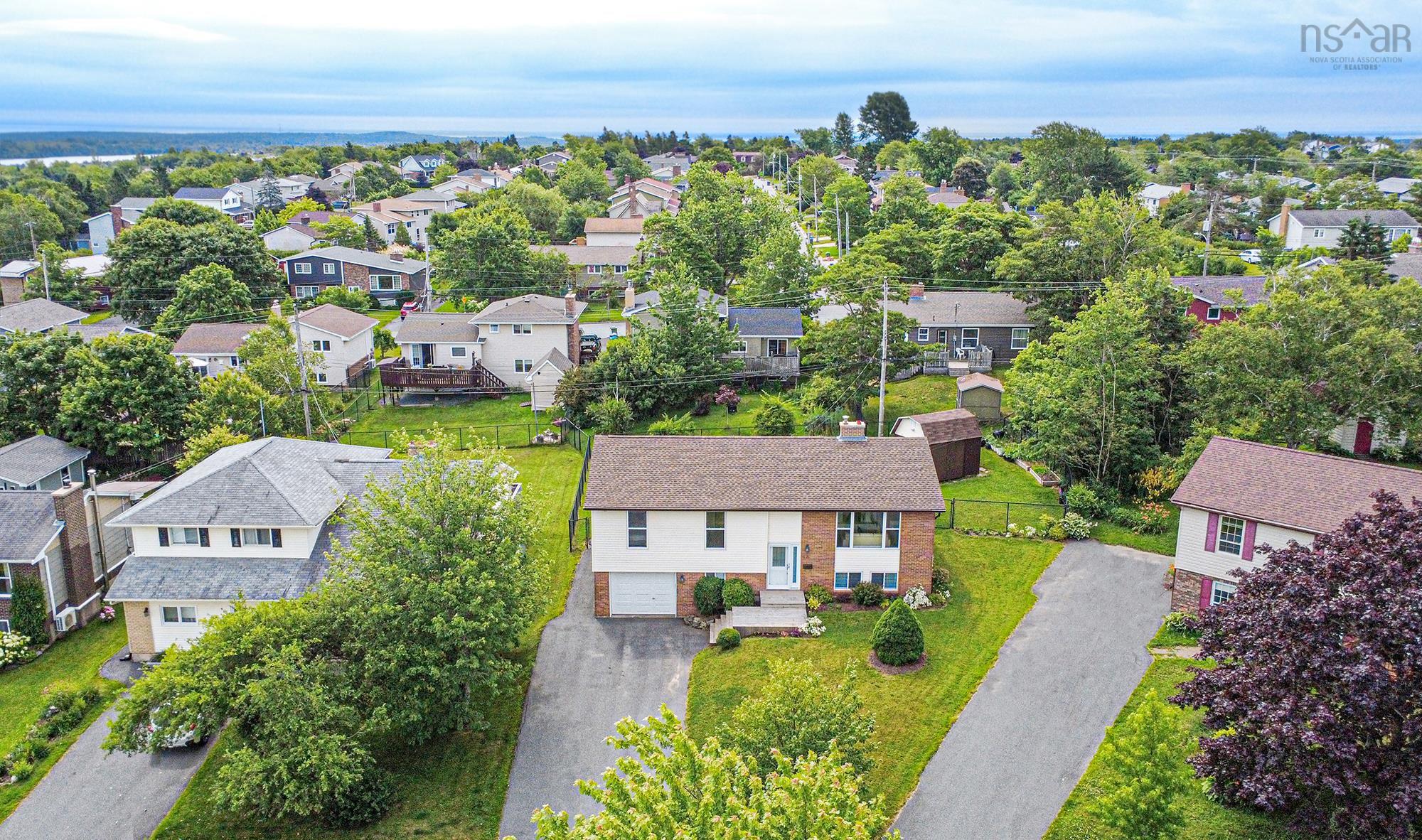 $589,900.00: 68 Hannebury Drive, Dartmouth