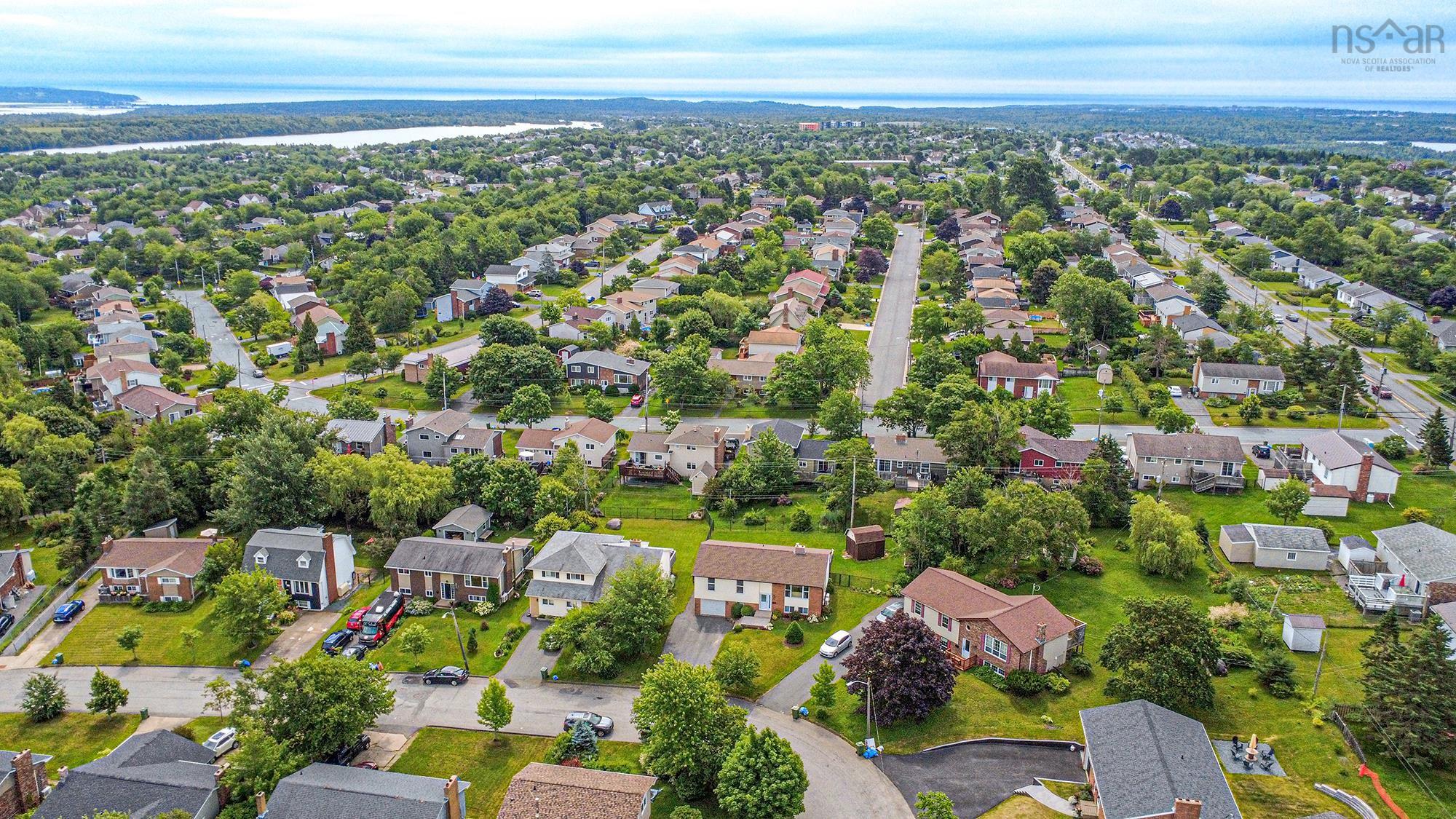 $589,900.00: 68 Hannebury Drive, Dartmouth