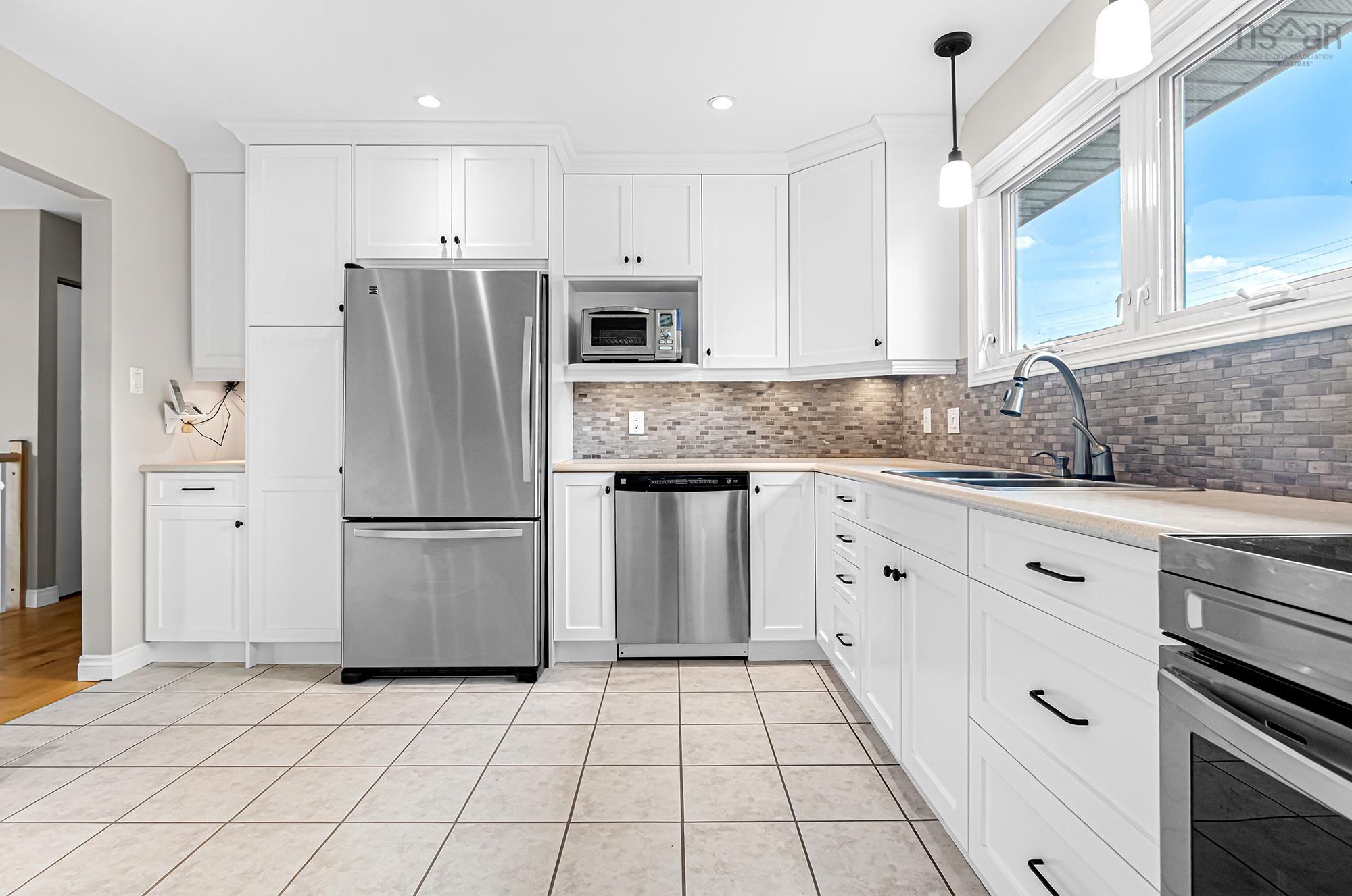 $589,900.00: 68 Hannebury Drive, Dartmouth