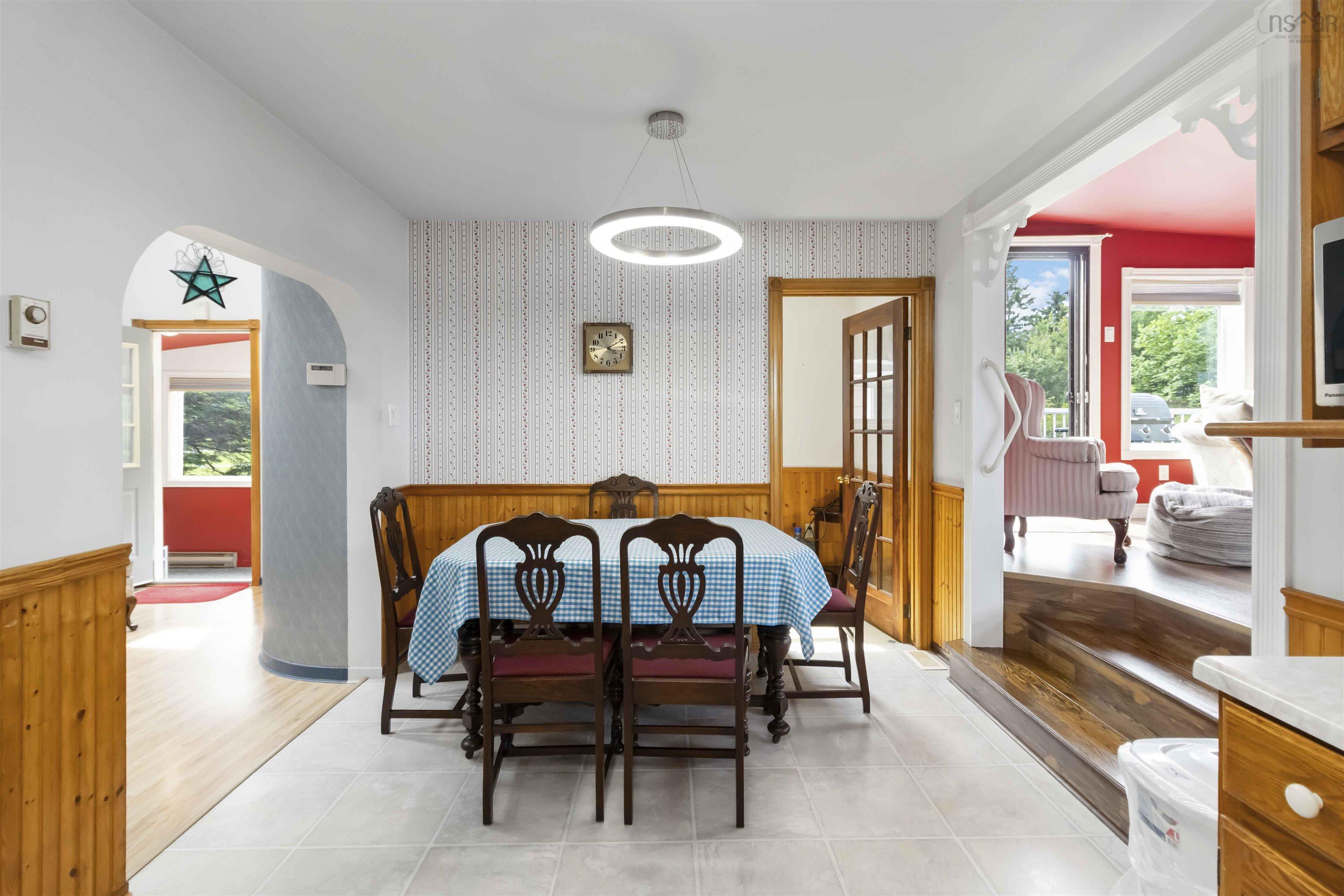 $499,900.00: 195 Bellefontaine Road, Middle Porters Lake