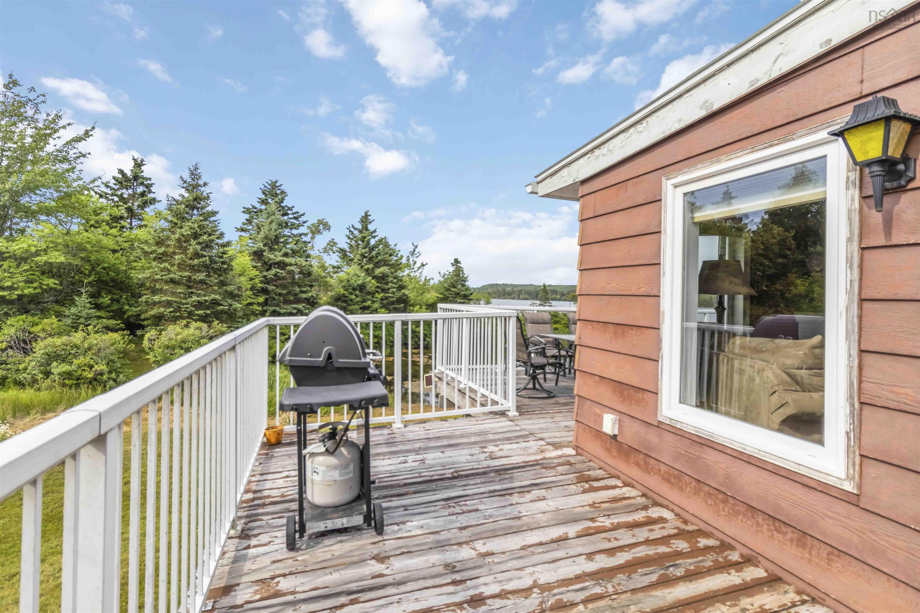 $499,900.00: 195 Bellefontaine Road, Middle Porters Lake
