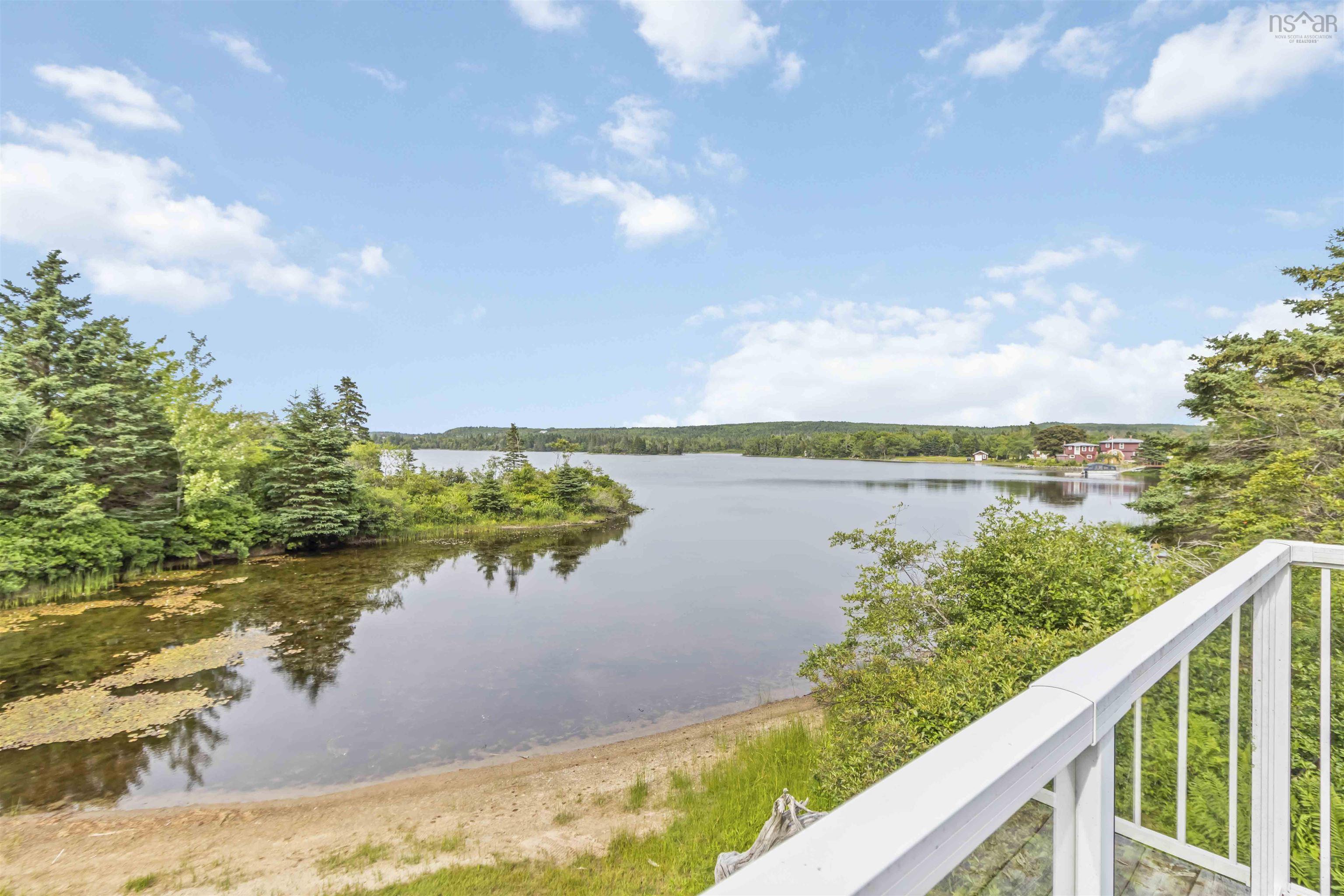 $499,900.00: 195 Bellefontaine Road, Middle Porters Lake