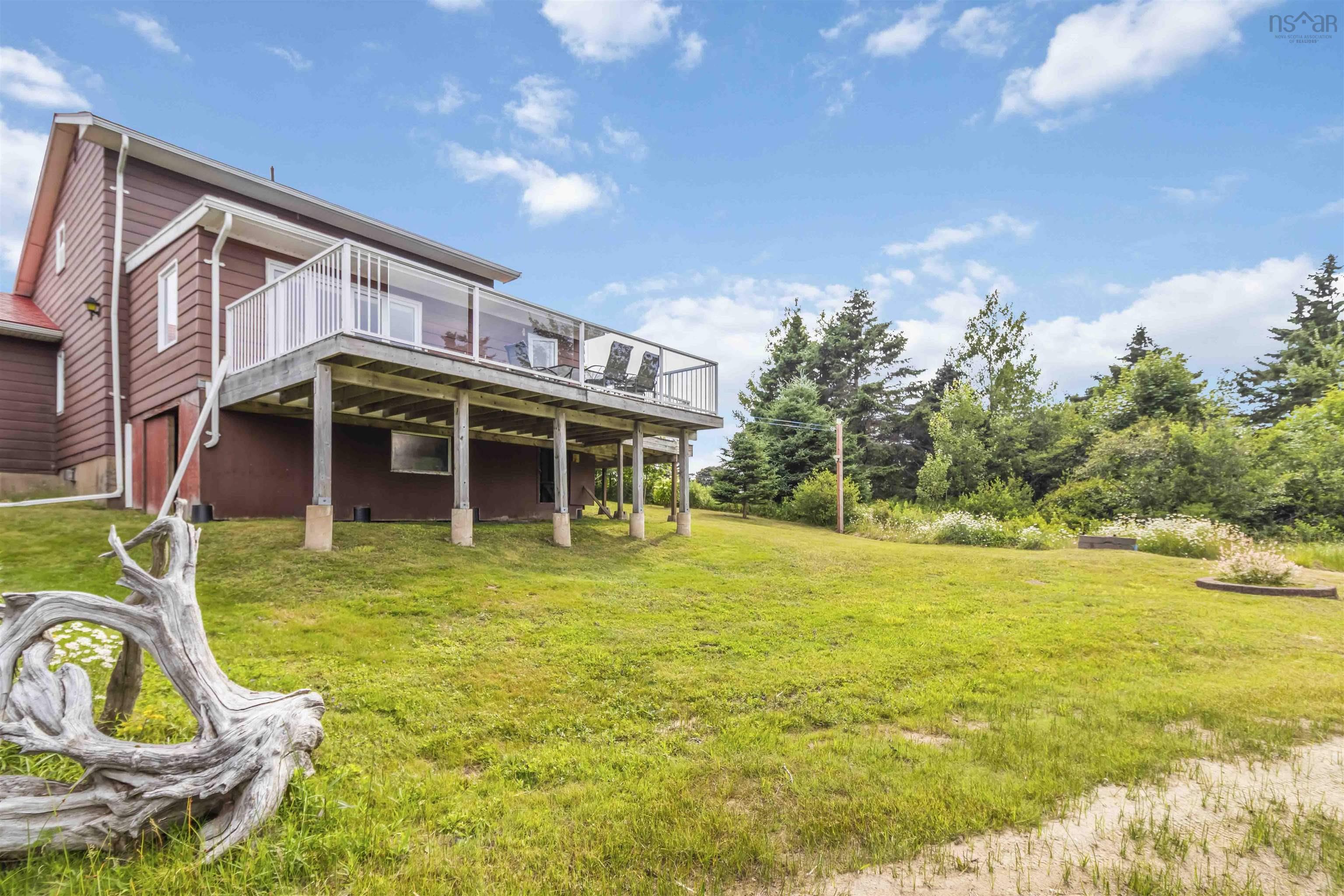 $499,900.00: 195 Bellefontaine Road, Middle Porters Lake