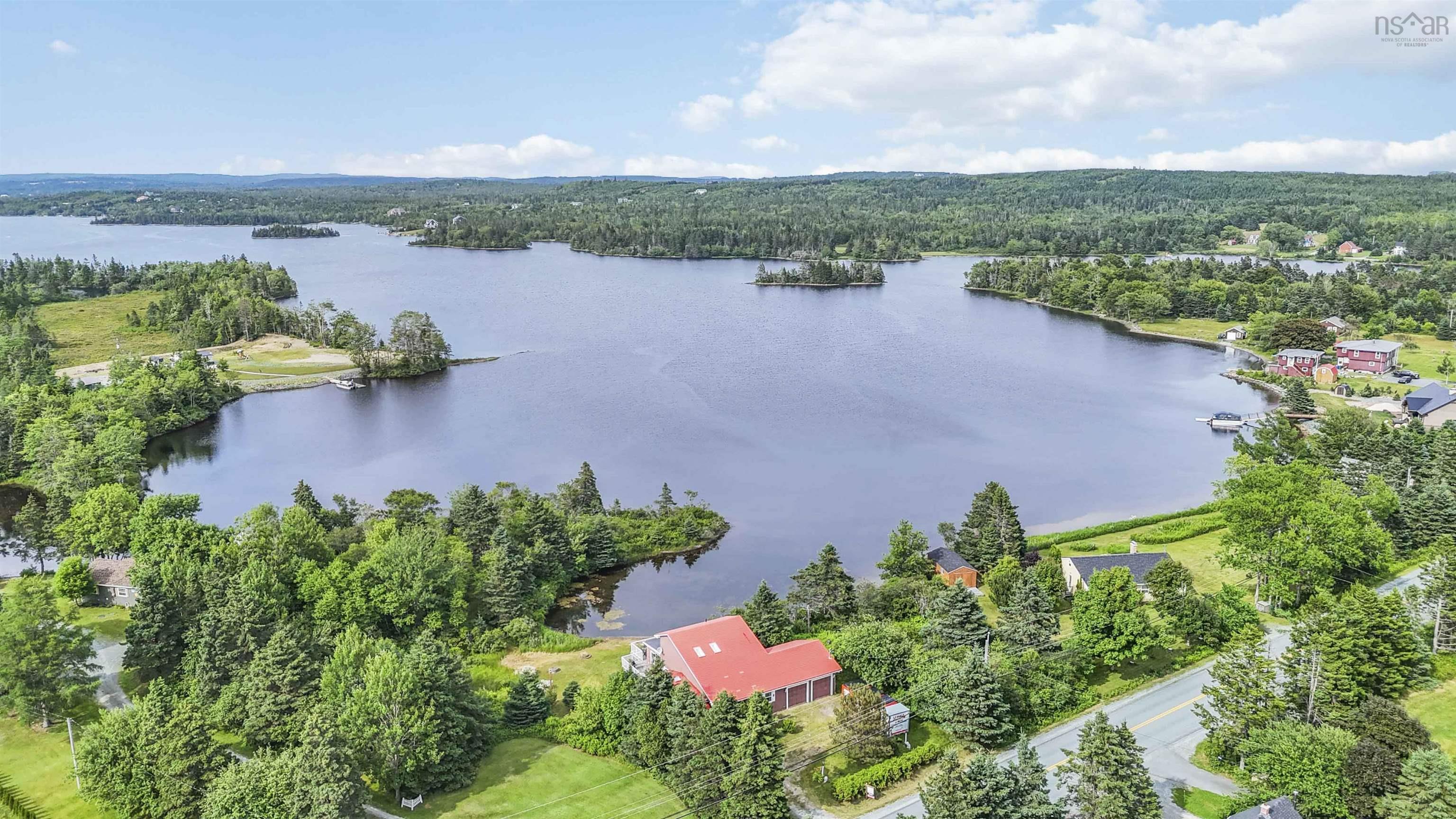 $499,900.00: 195 Bellefontaine Road, Middle Porters Lake