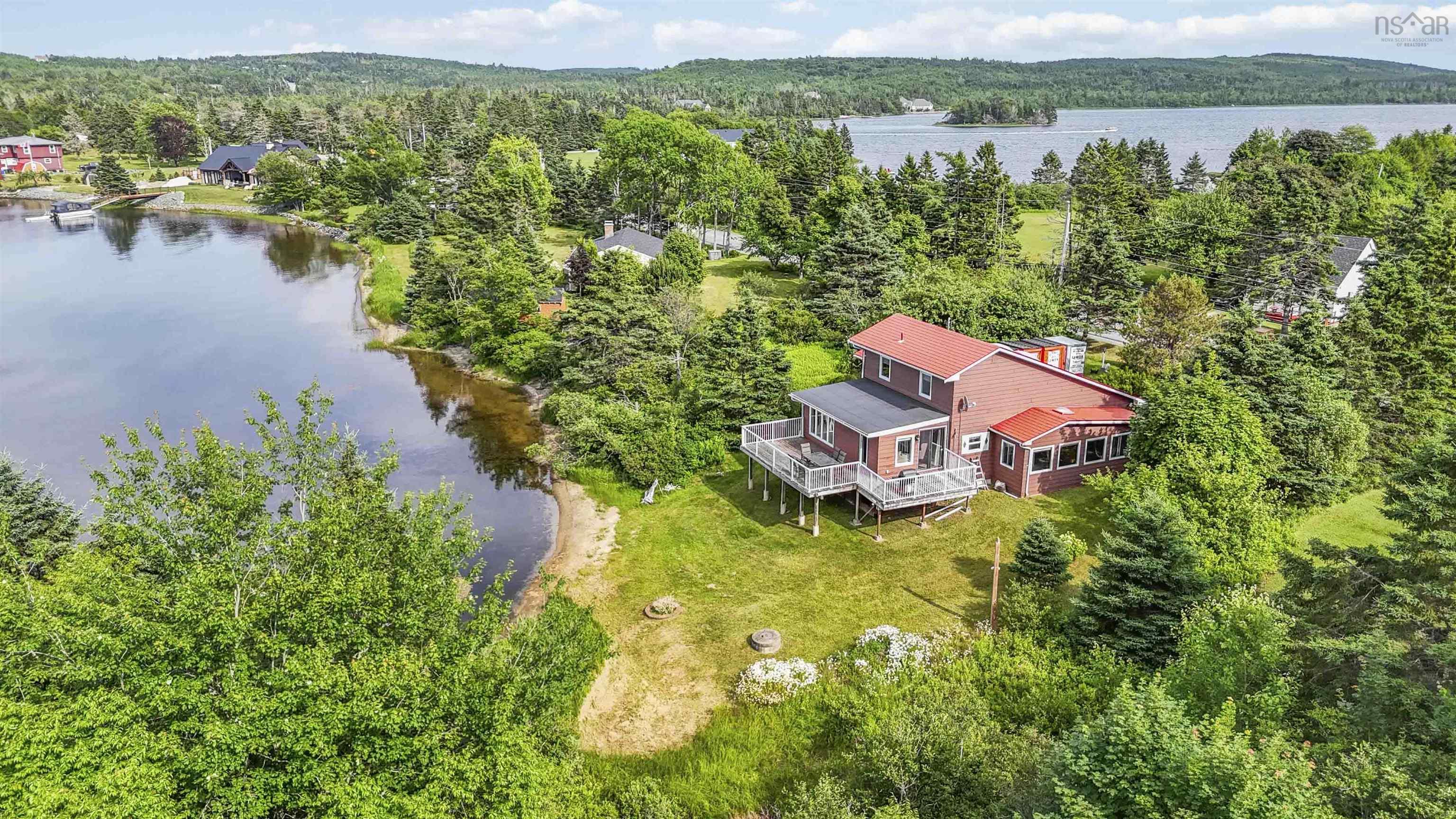 $499,900.00: 195 Bellefontaine Road, Middle Porters Lake