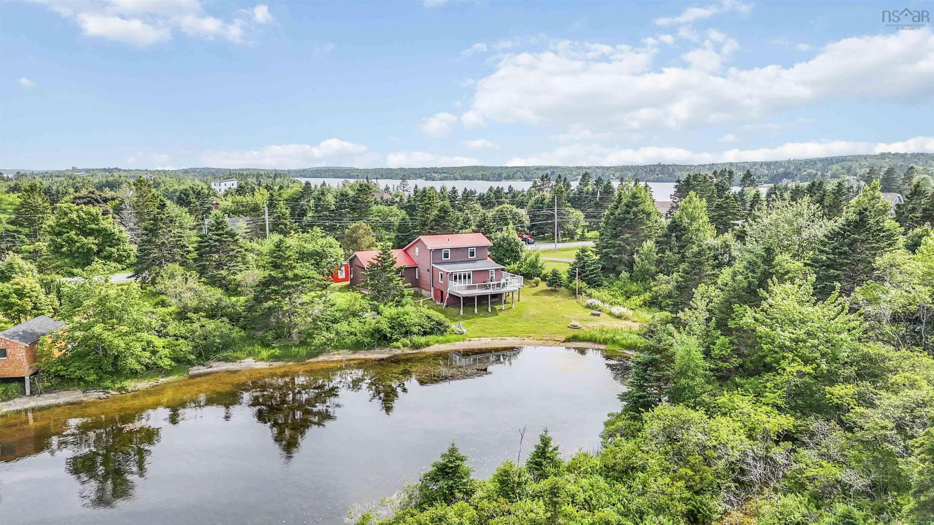 $499,900.00: 195 Bellefontaine Road, Middle Porters Lake