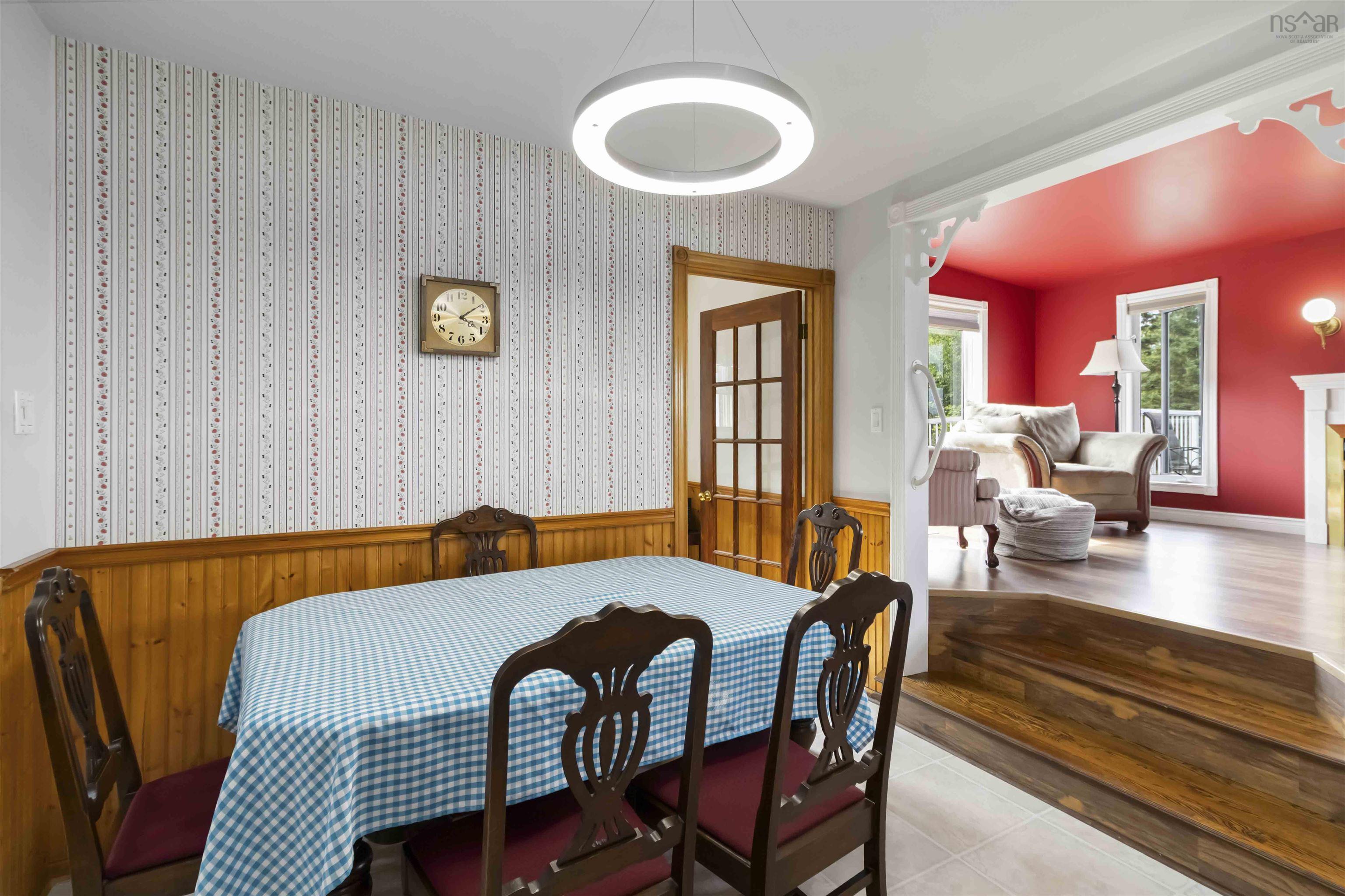 $499,900.00: 195 Bellefontaine Road, Middle Porters Lake