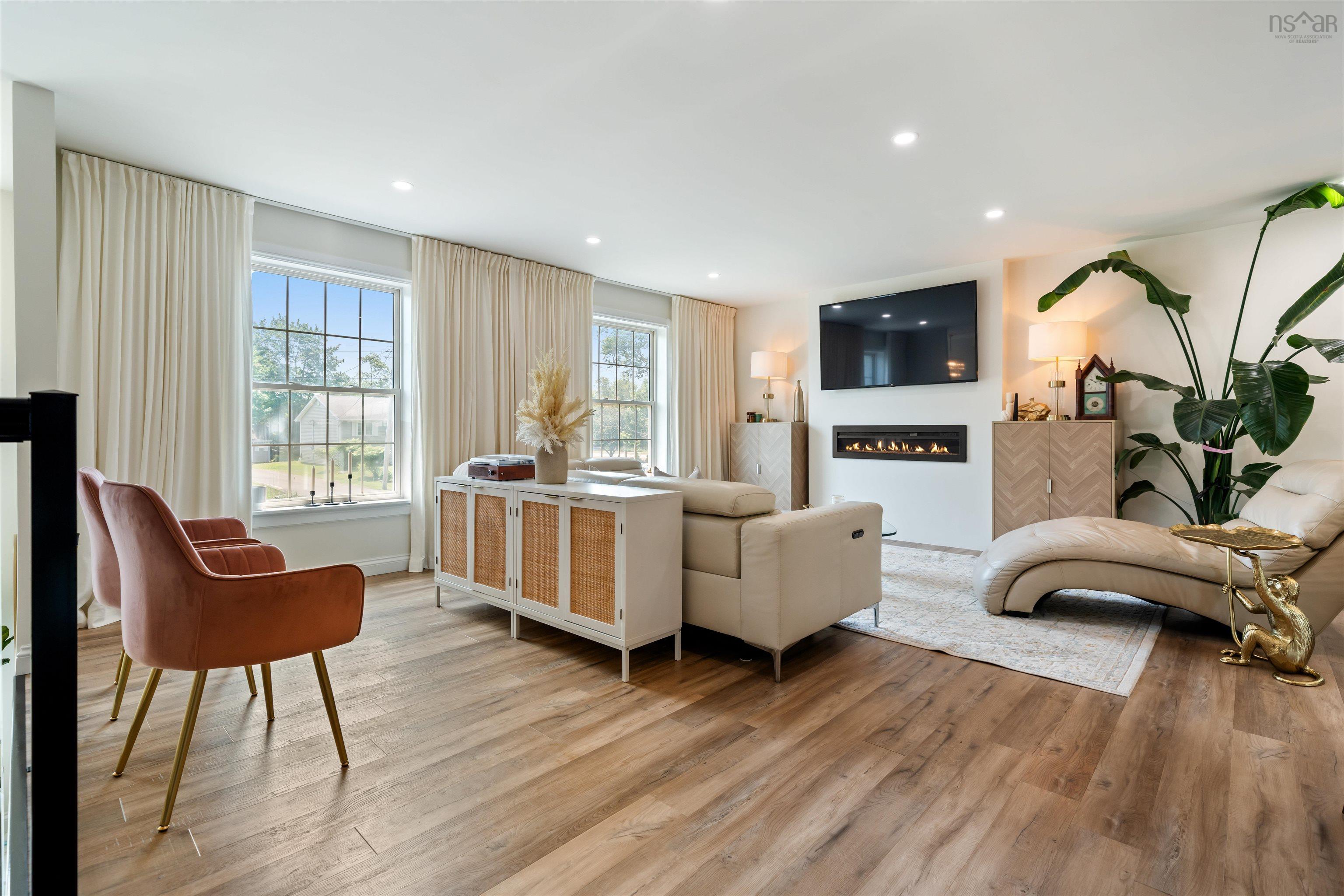 $569,000.00: 157 Meadowland Avenue, Valley