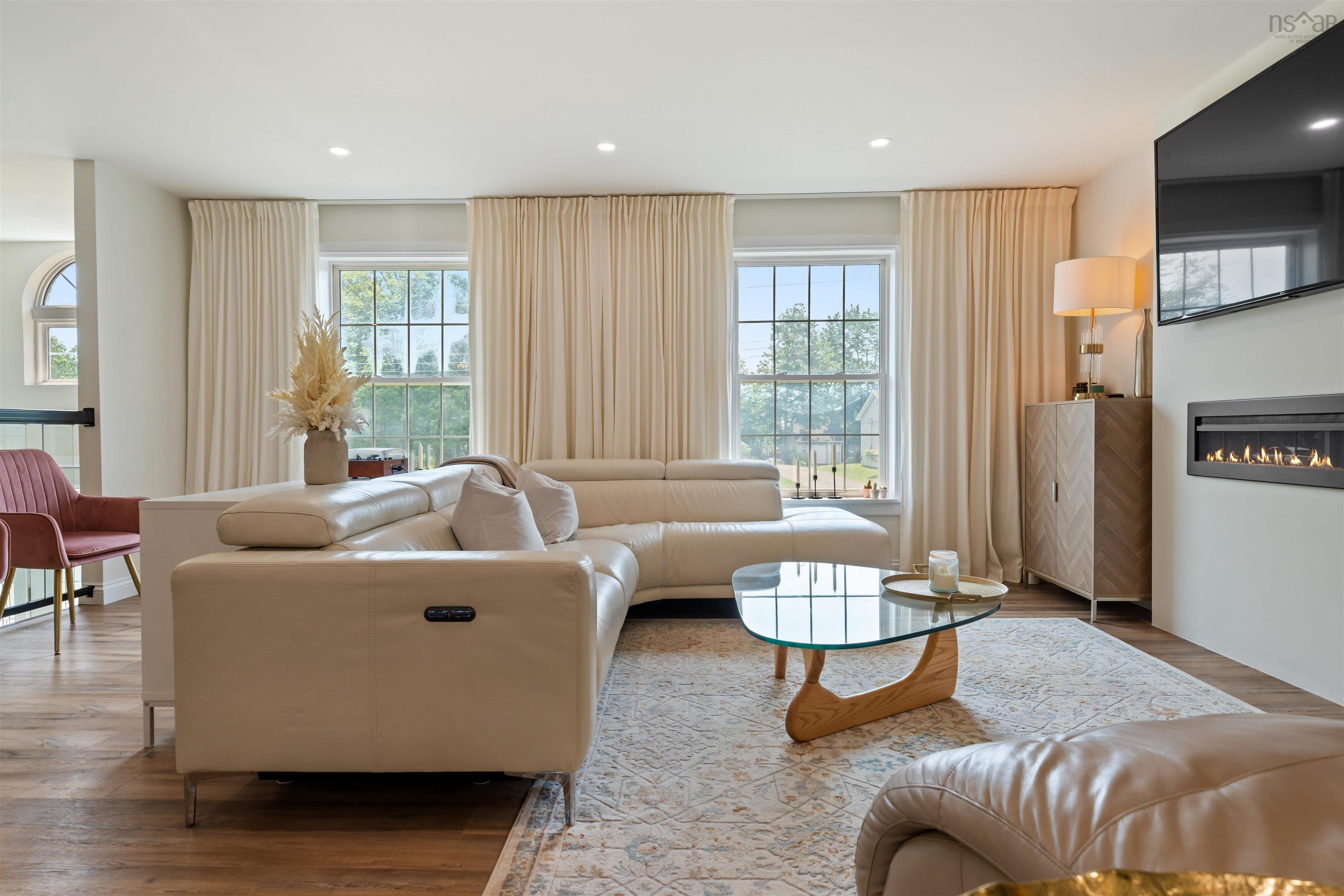 $569,000.00: 157 Meadowland Avenue, Valley