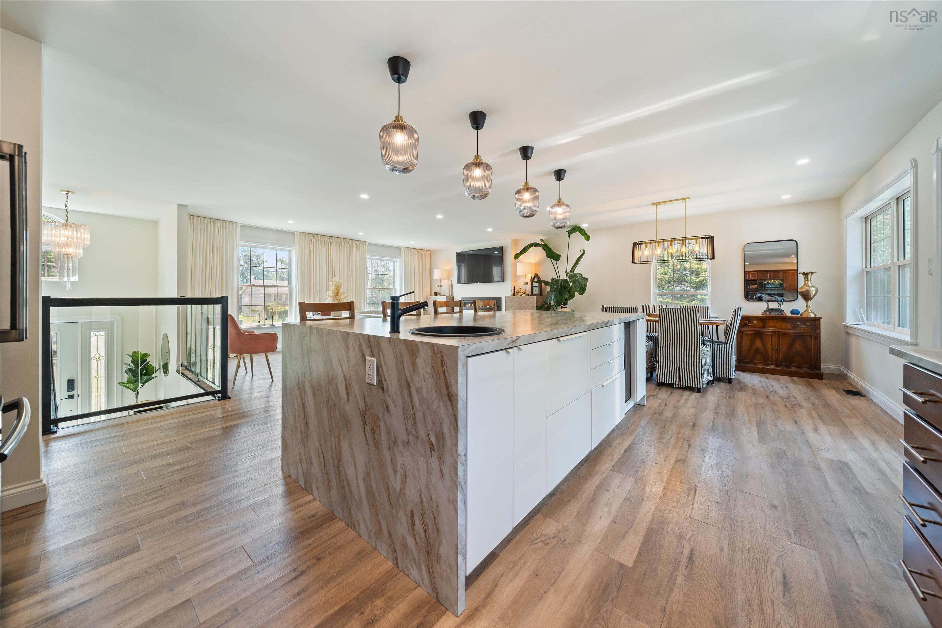 $569,000.00: 157 Meadowland Avenue, Valley