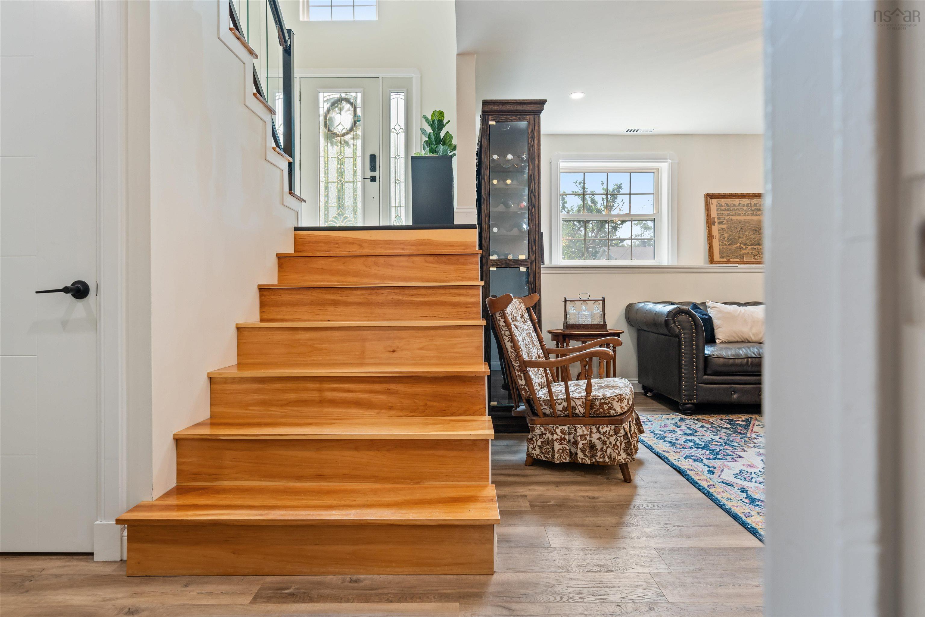 $569,000.00: 157 Meadowland Avenue, Valley