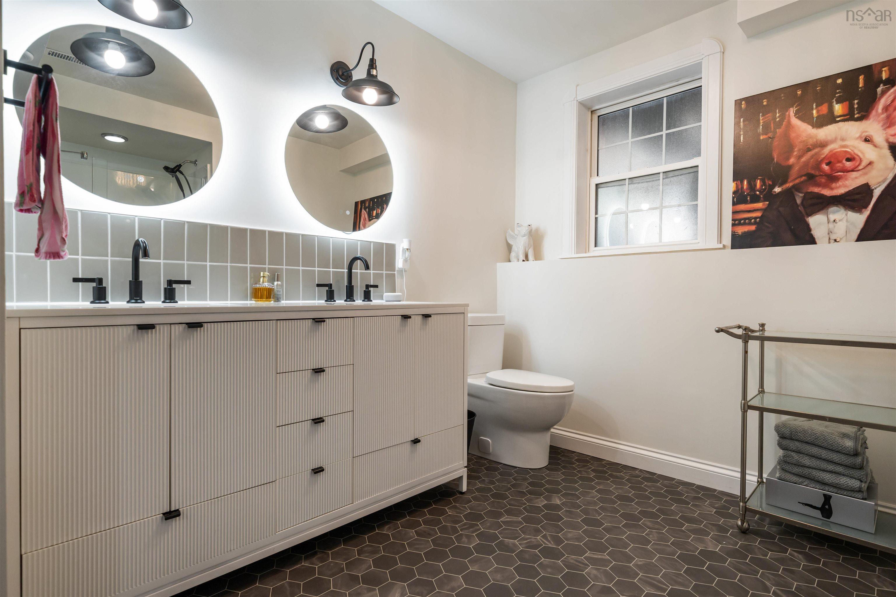 $569,000.00: 157 Meadowland Avenue, Valley