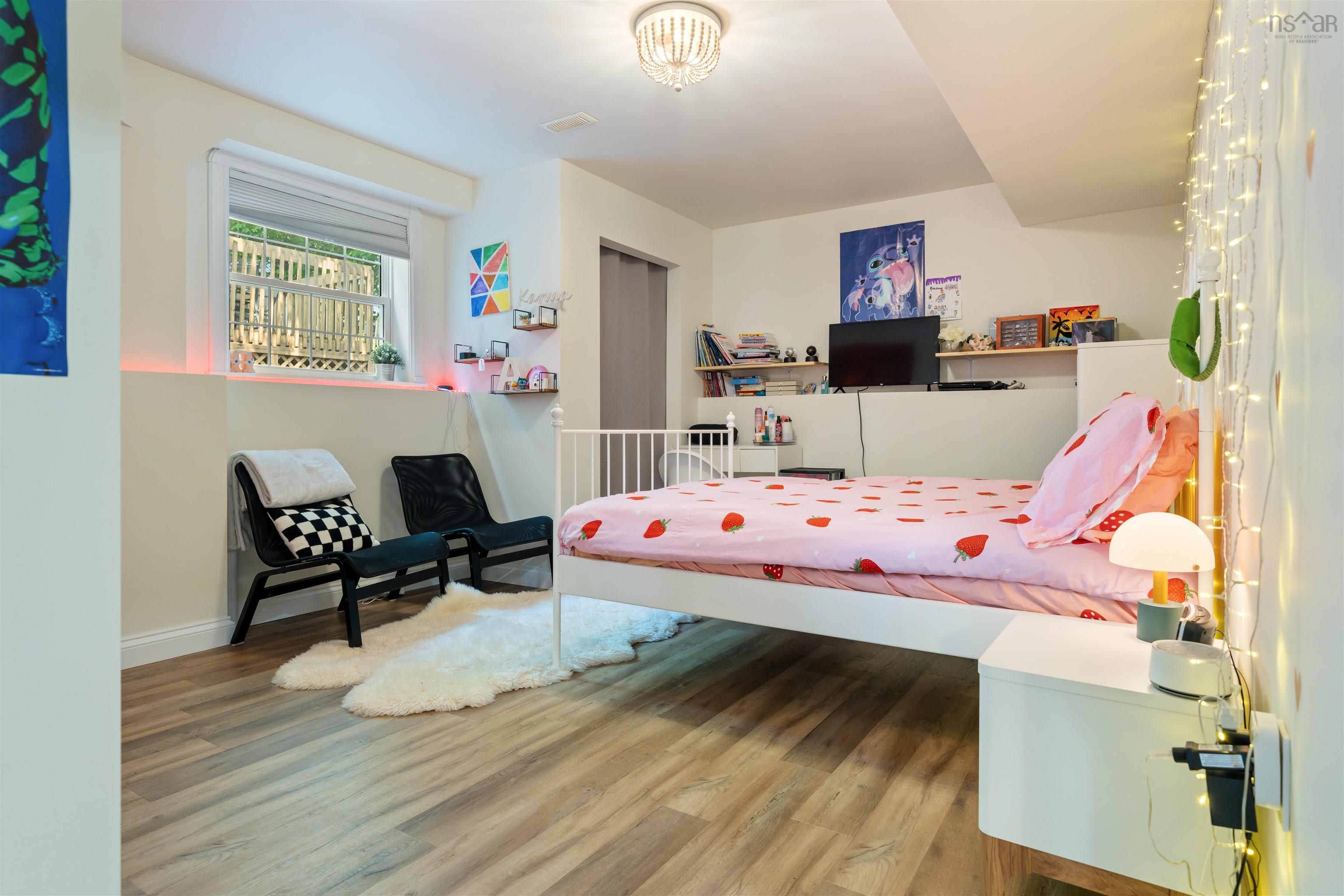 $569,000.00: 157 Meadowland Avenue, Valley