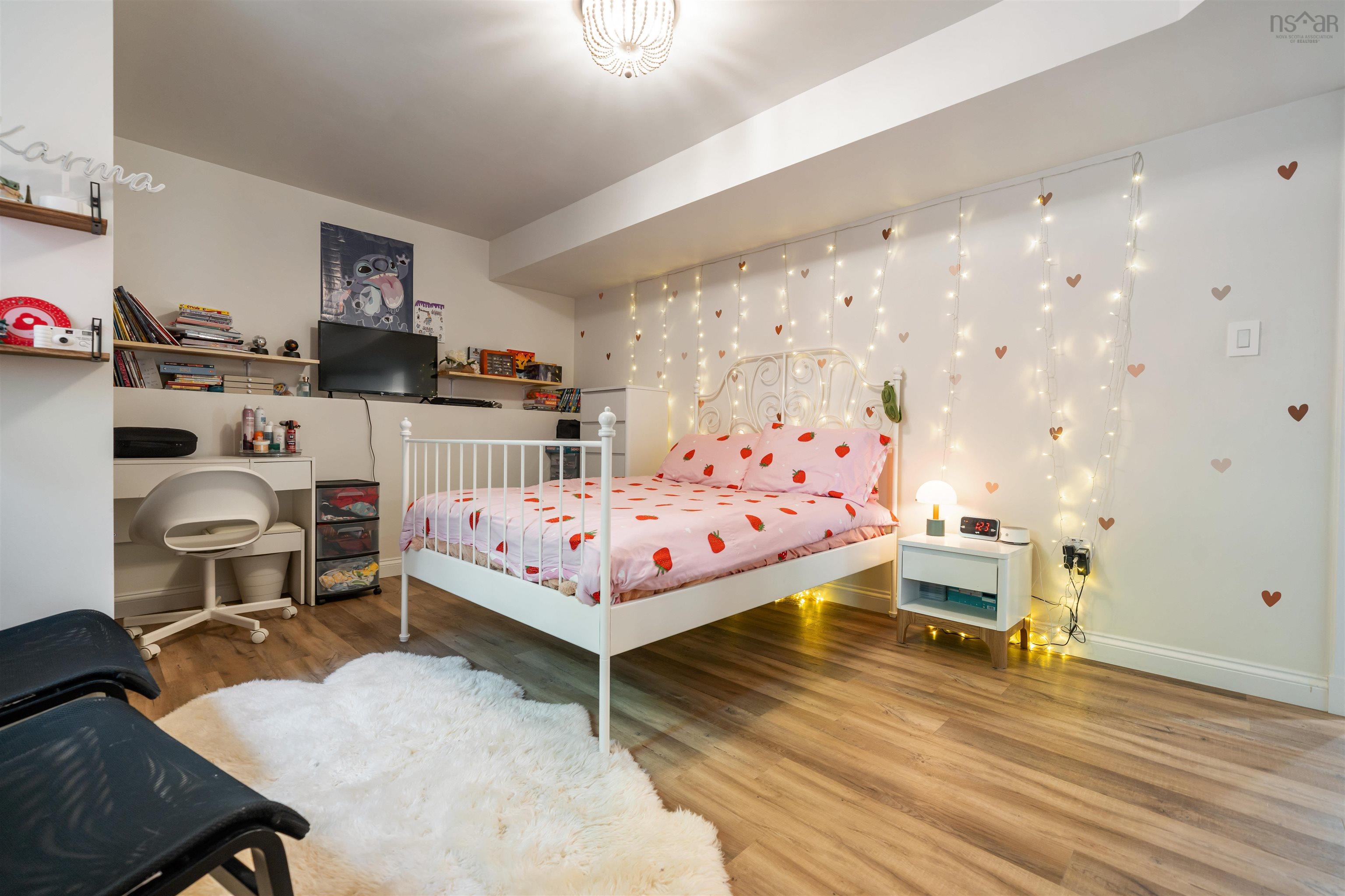 $569,000.00: 157 Meadowland Avenue, Valley