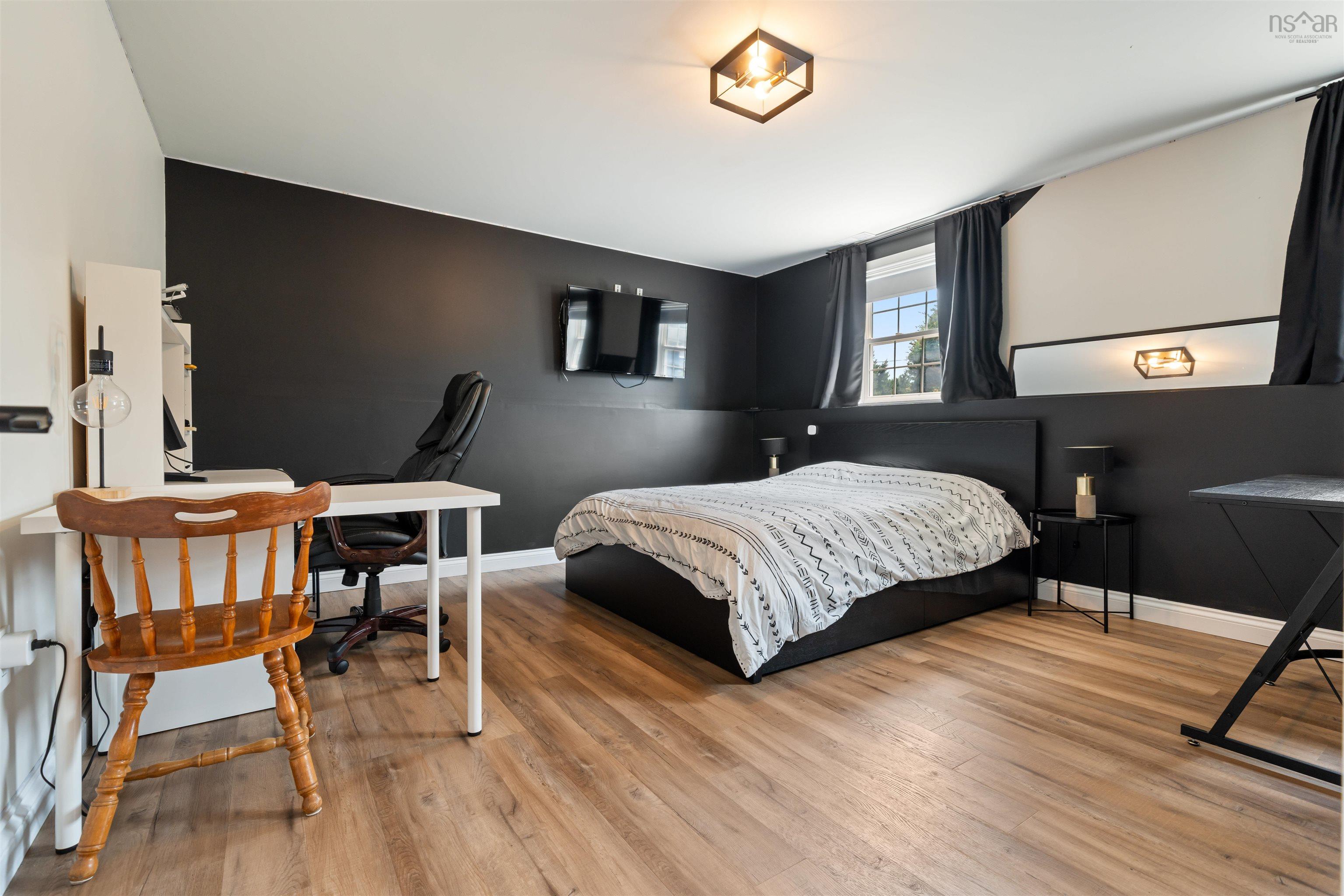 $569,000.00: 157 Meadowland Avenue, Valley