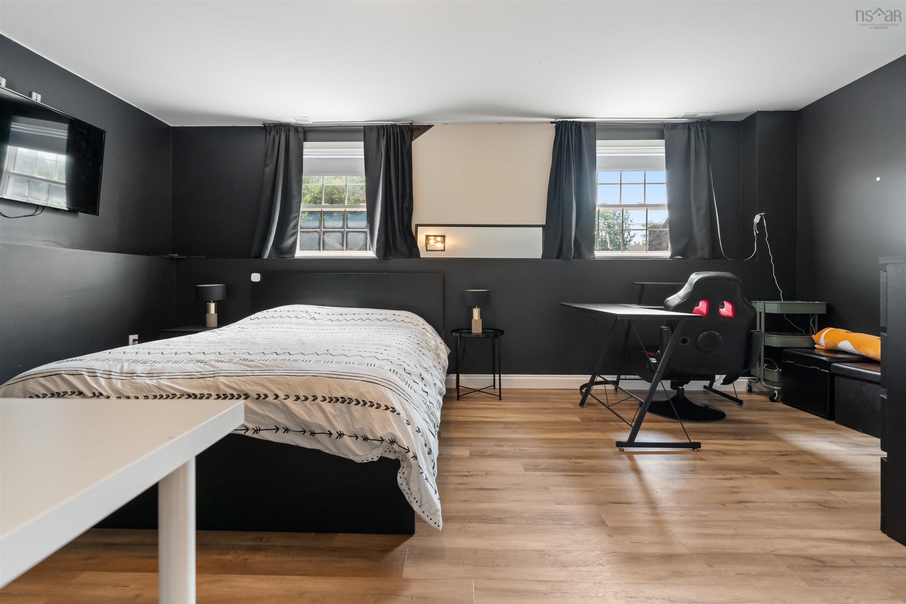 $569,000.00: 157 Meadowland Avenue, Valley