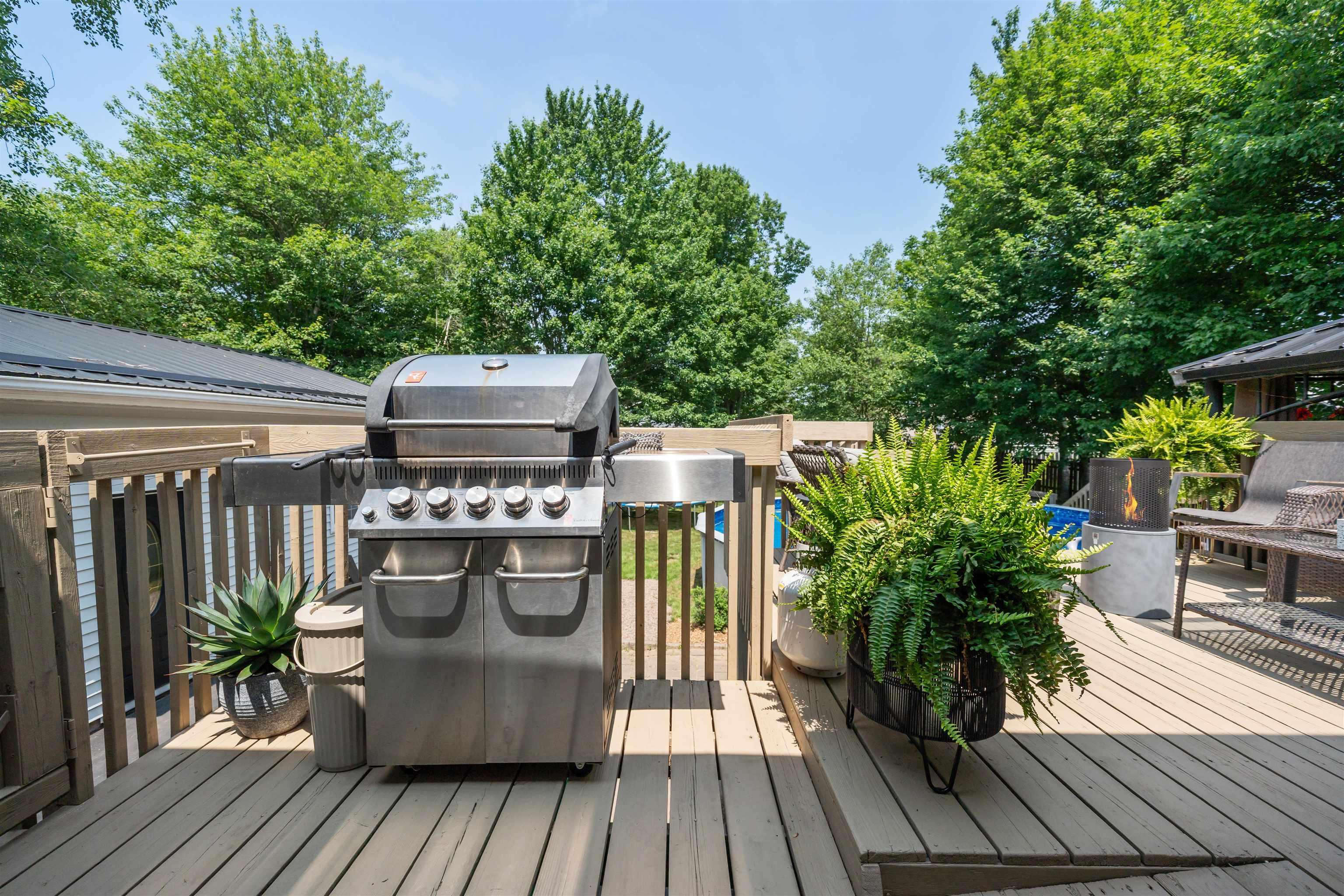 $569,000.00: 157 Meadowland Avenue, Valley