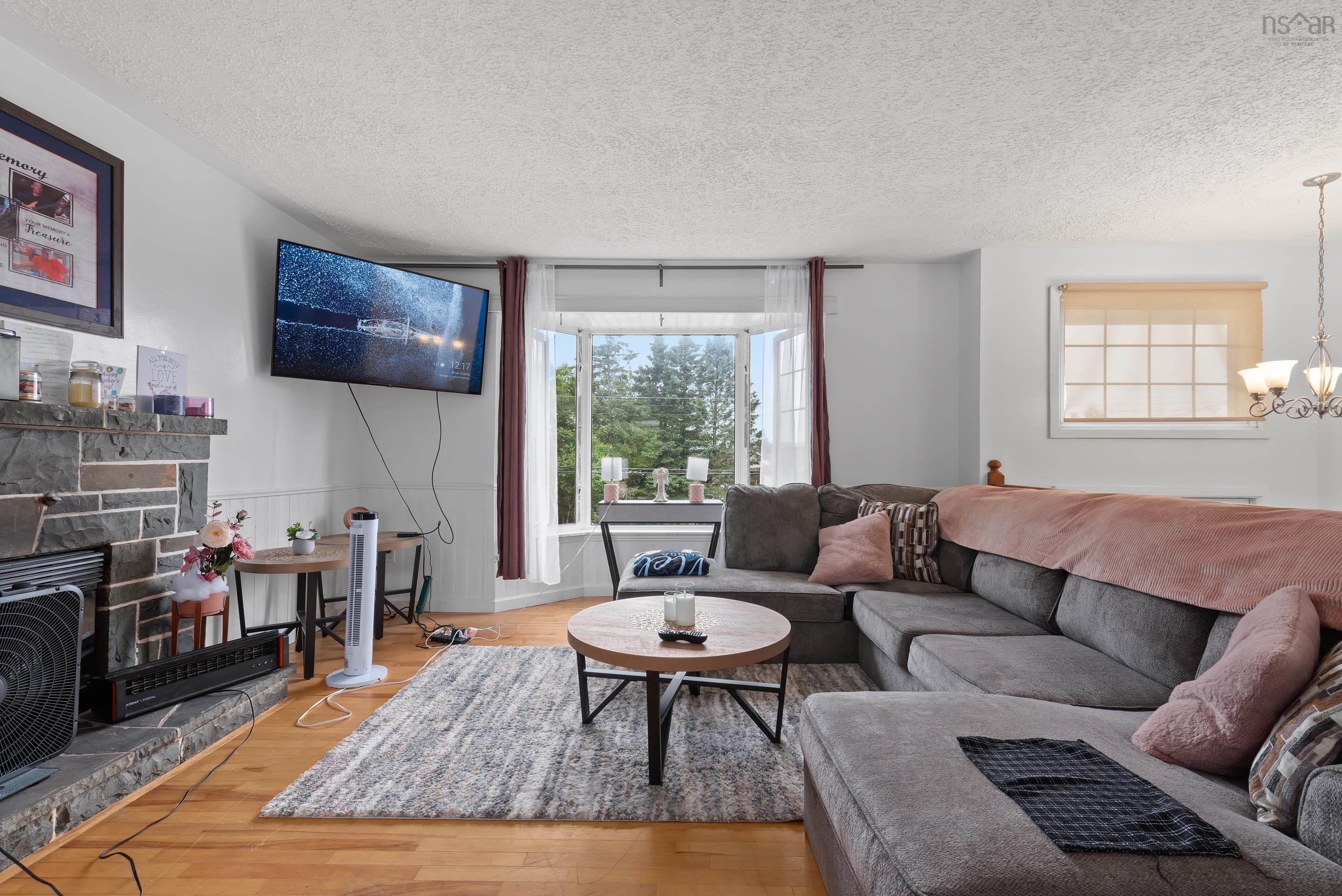 $399,900.00: 172 Candy Mountain Road, Mineville