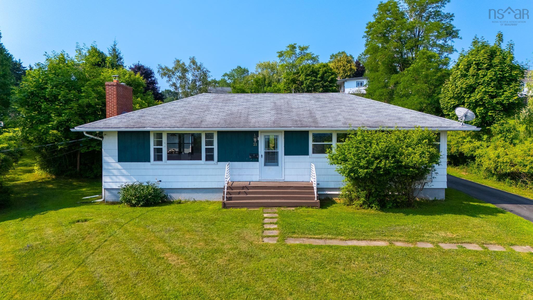 $422,000.00: 21 Maple Avenue, Hantsport