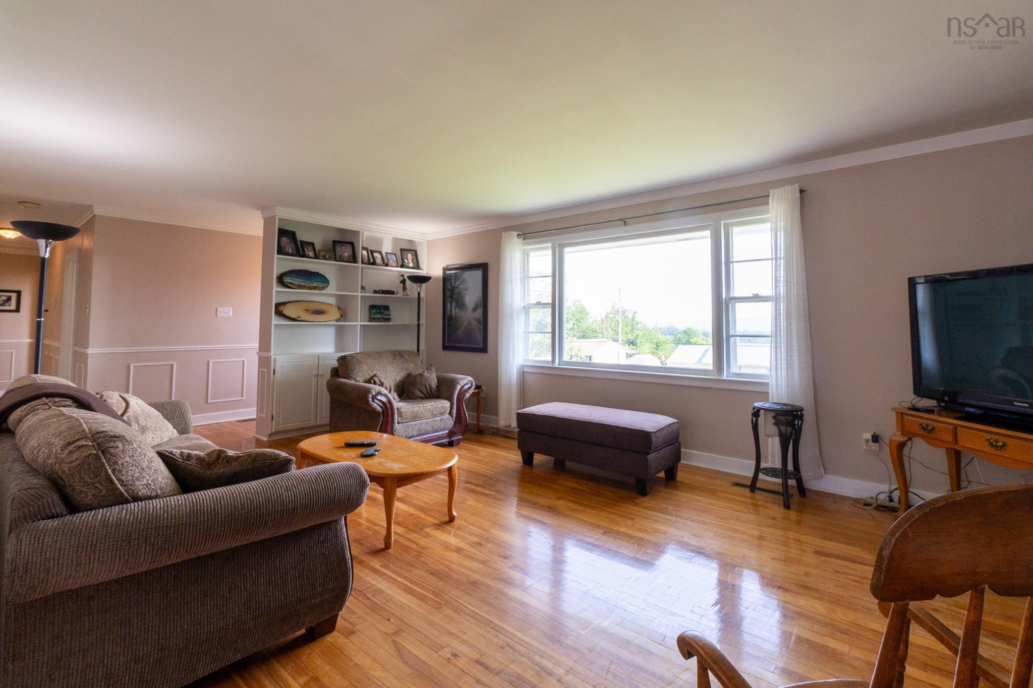 $422,000.00: 21 Maple Avenue, Hantsport