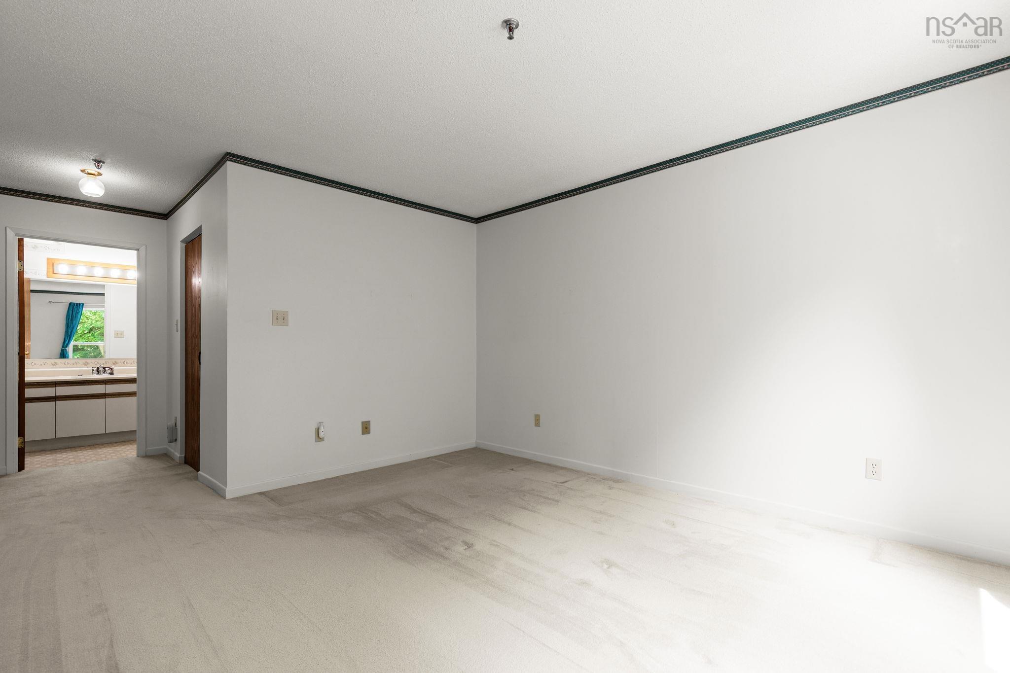 $384,900.00: 205 51 Wimbledon Road, Bedford