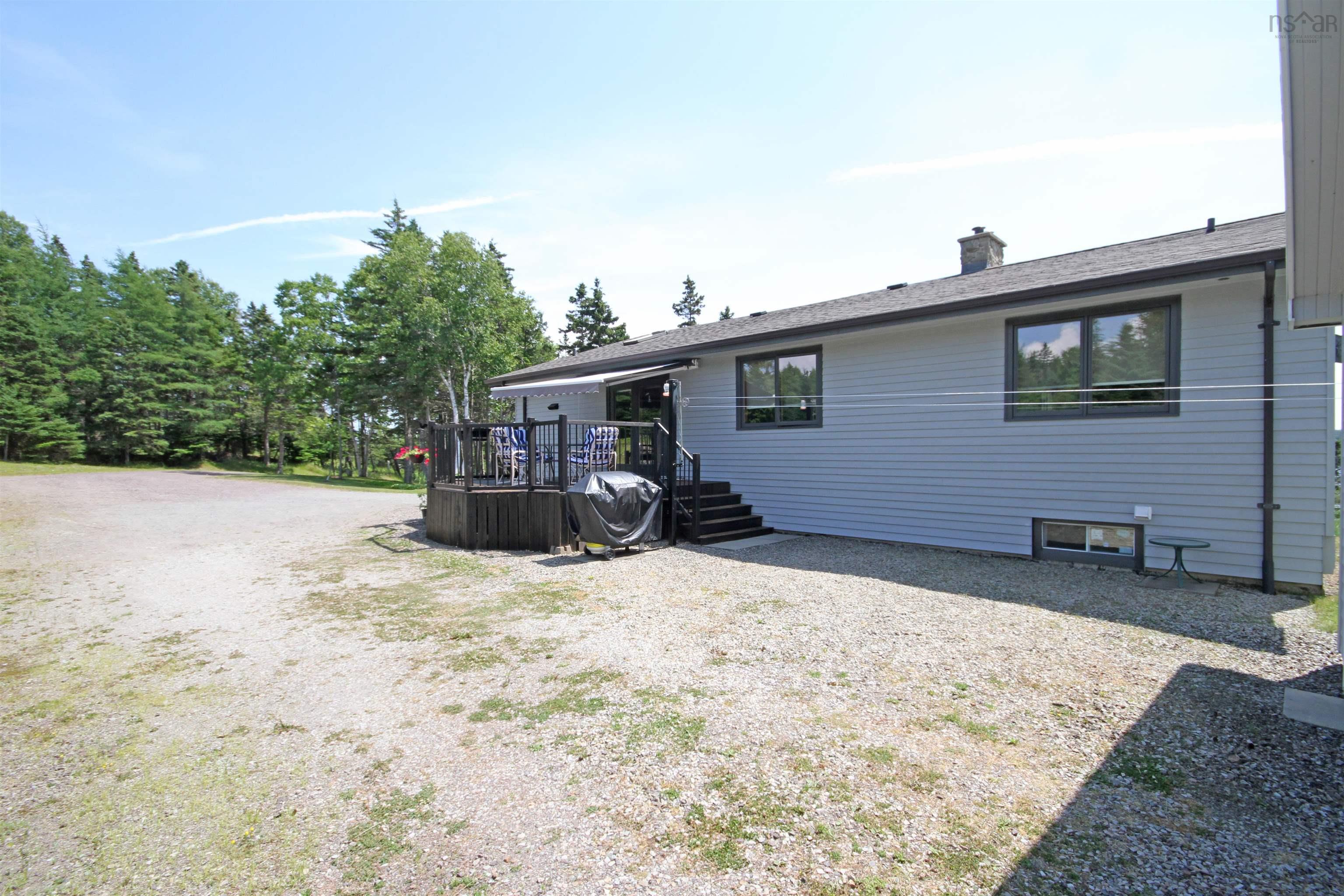 $469,900.00: 351 Lochside Road, D