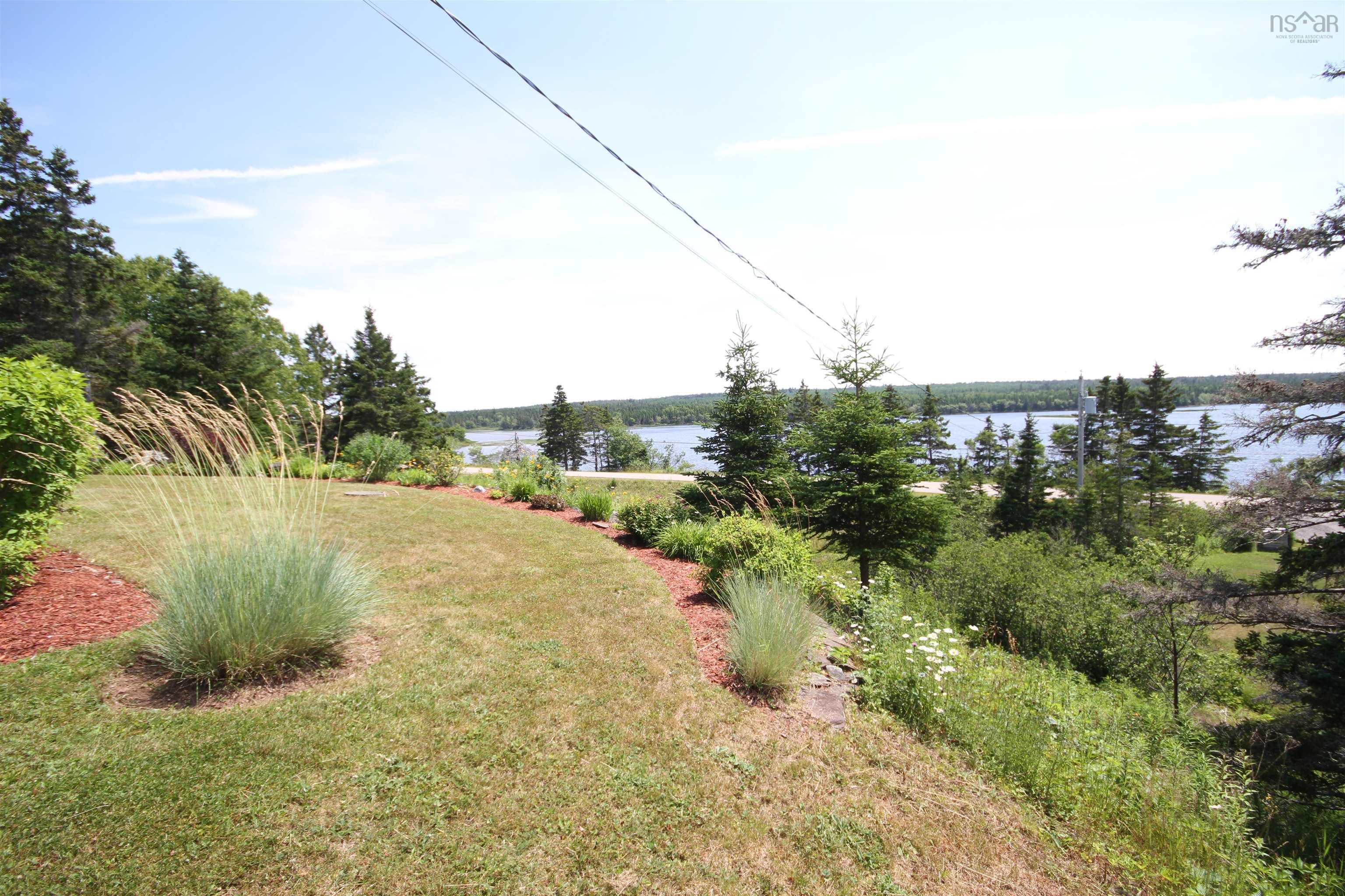 $469,900.00: 351 Lochside Road, D
