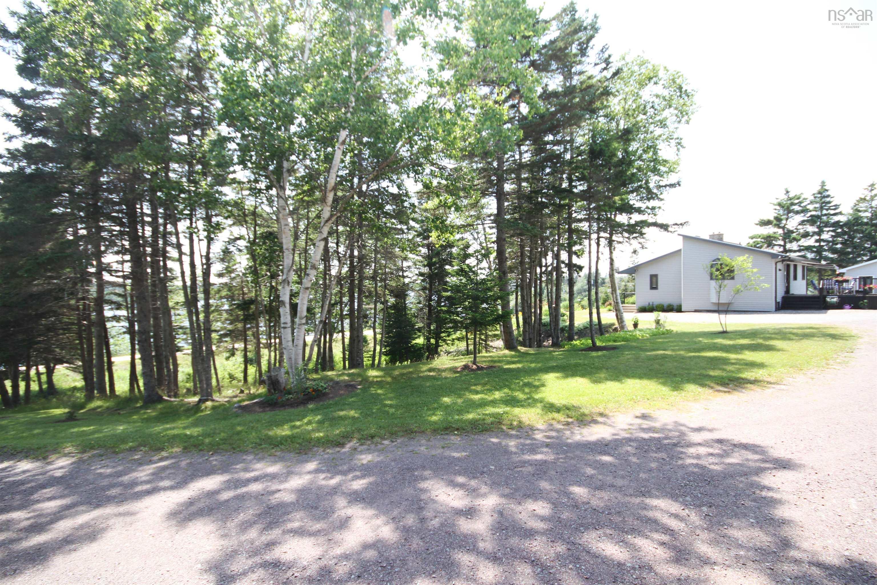 $469,900.00: 351 Lochside Road, D