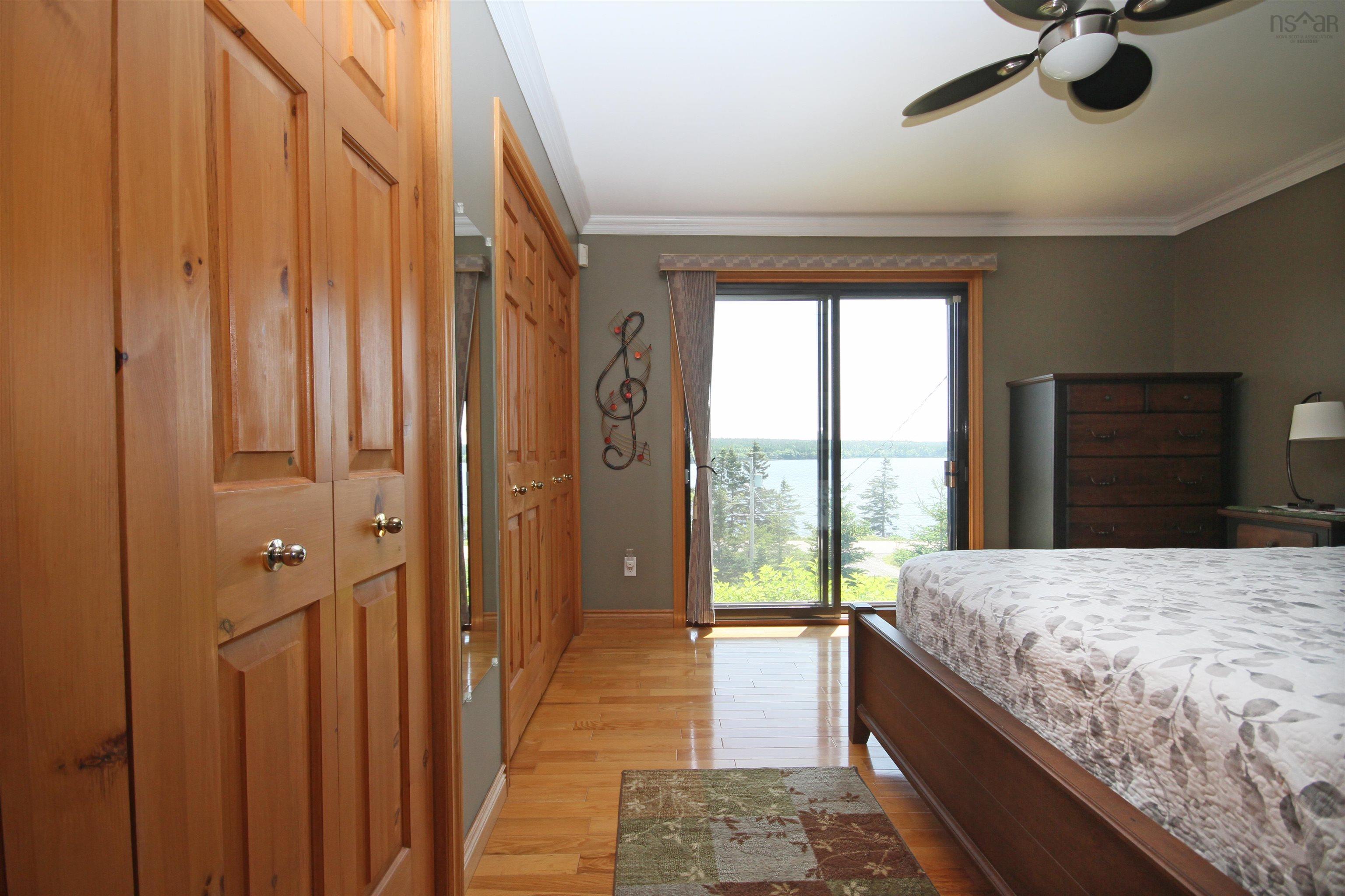 $469,900.00: 351 Lochside Road, D