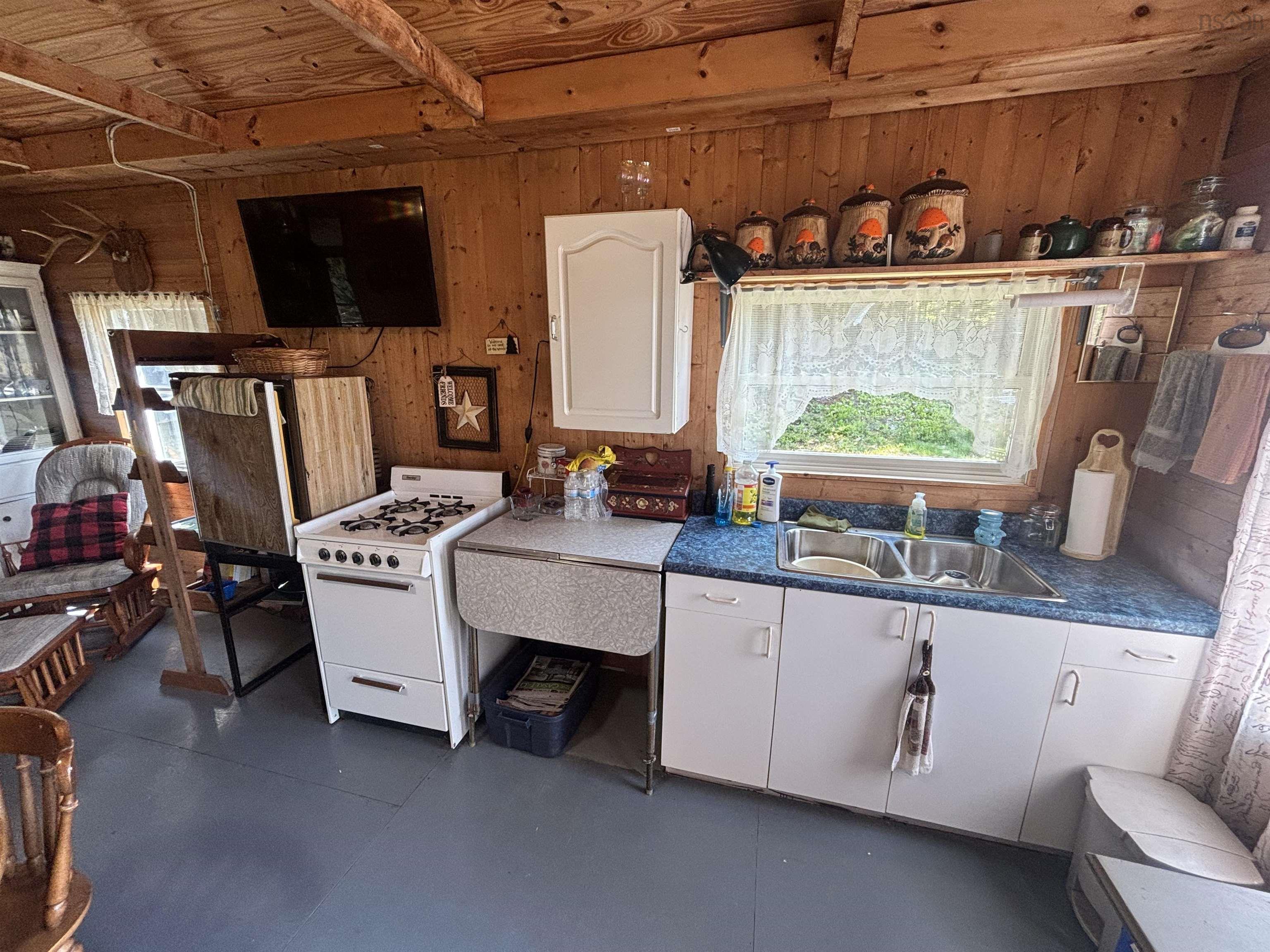 $129,000.00: 517 Glasgow Mountain Road Road, Diligent River