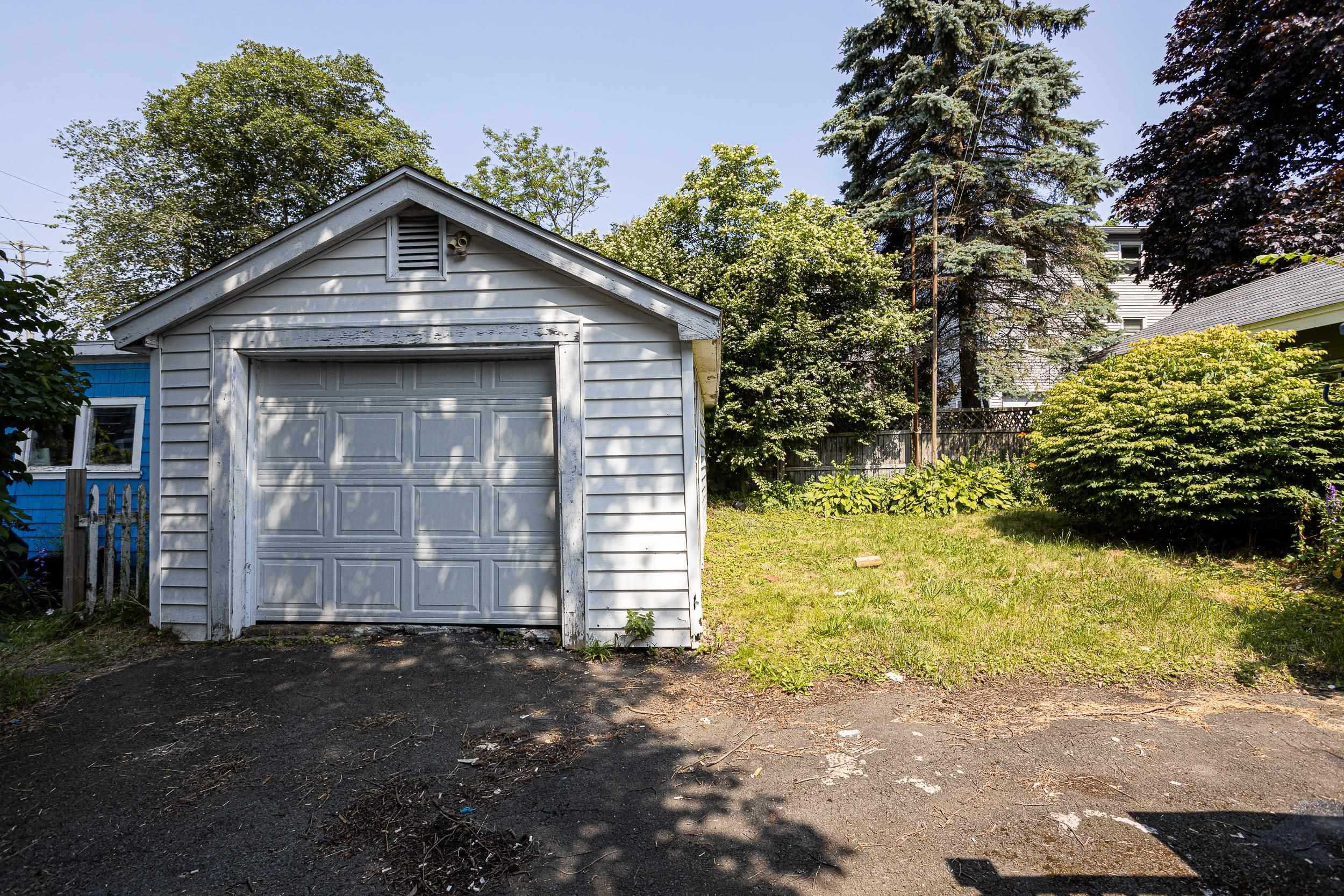 $629,900.00: 6983 Chebucto Road, Halifax